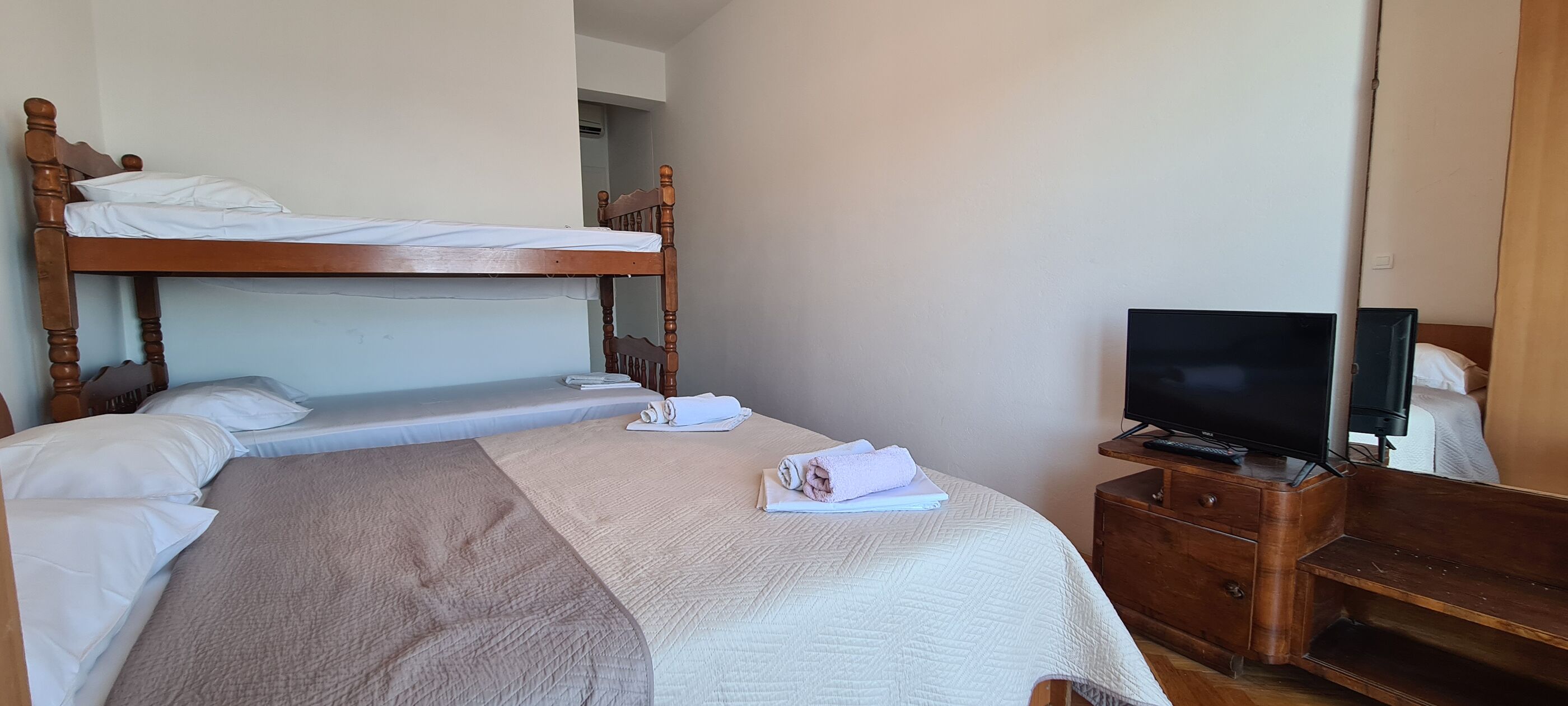 Apartments Ana i Ante 95131-A1