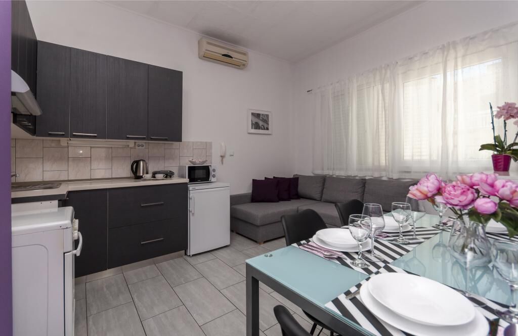 Apartment Love 95181-A1