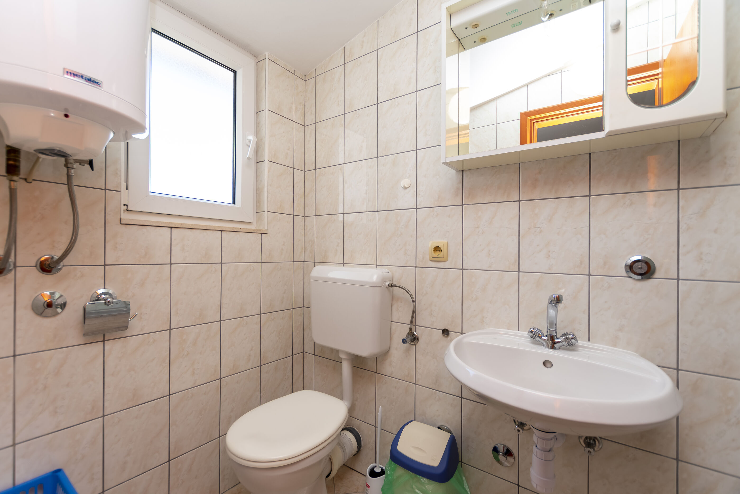 Apartments and Room Jure 93691-A3