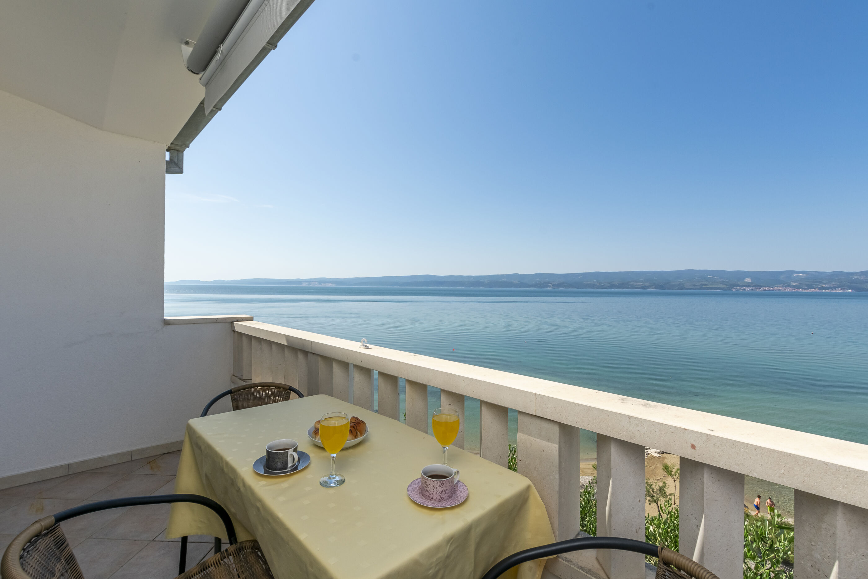 Apartments and Room Jure 93691-A3