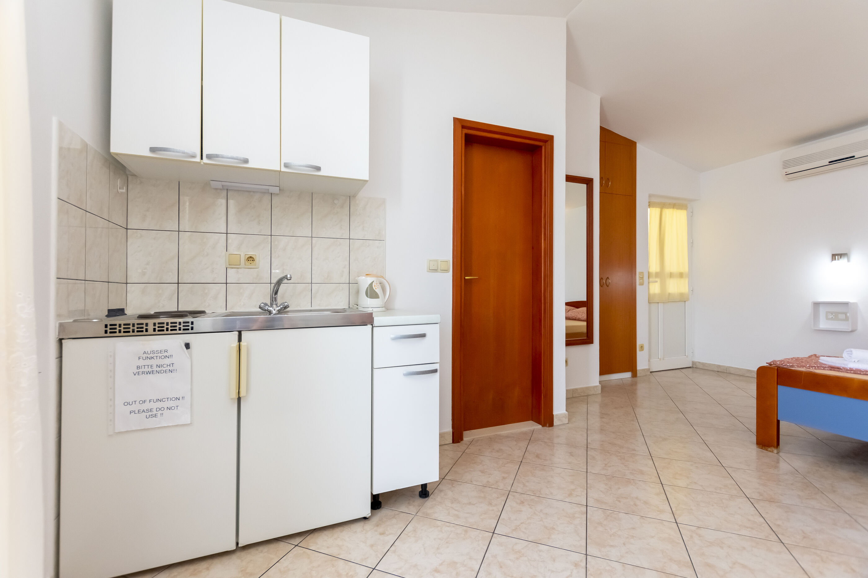 Apartments and Room Jure 93691-A3