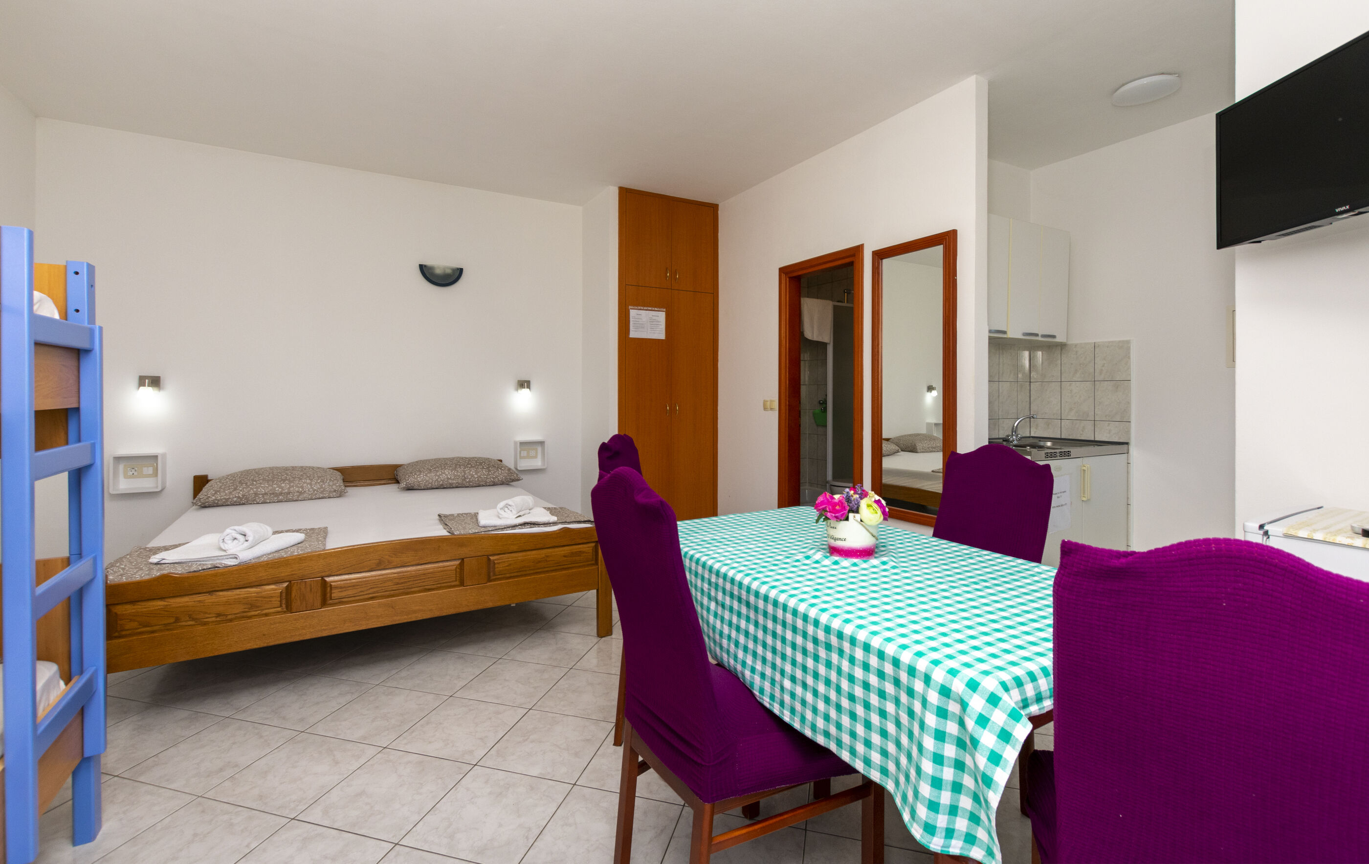 Apartments and Room Jure 93691-A2