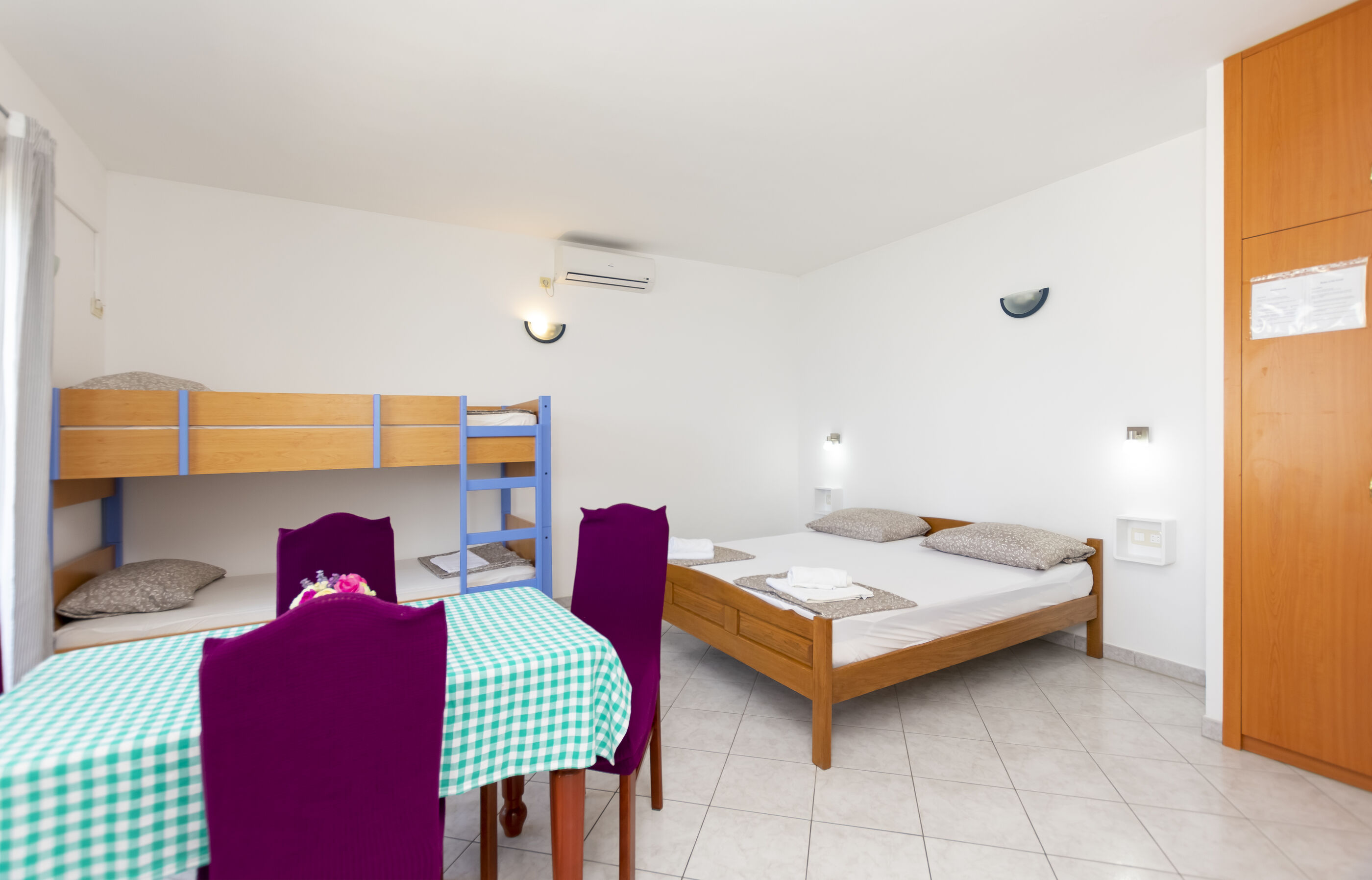 Apartments and Room Jure 93691-A2