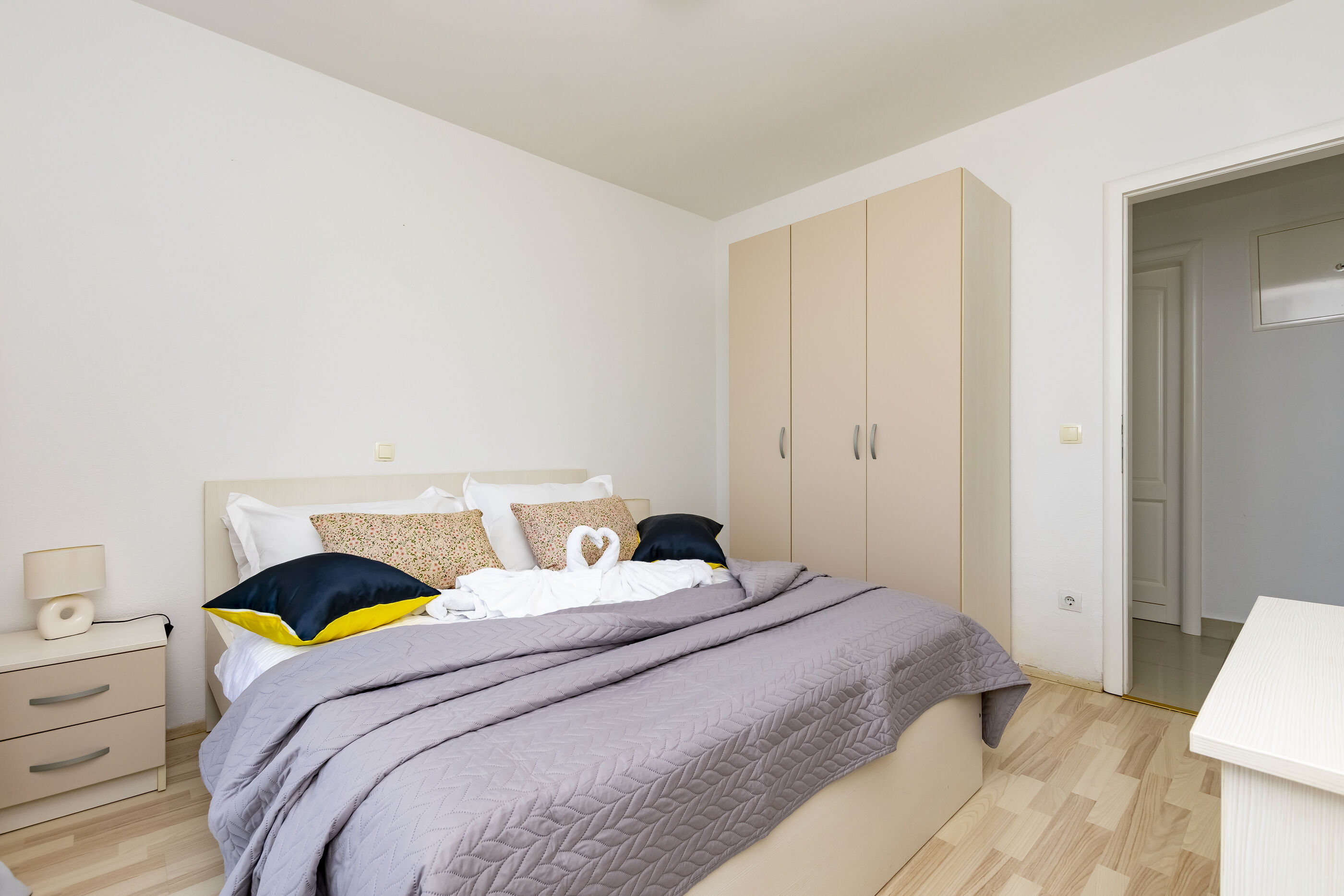 Apartments Ana 91381-A4