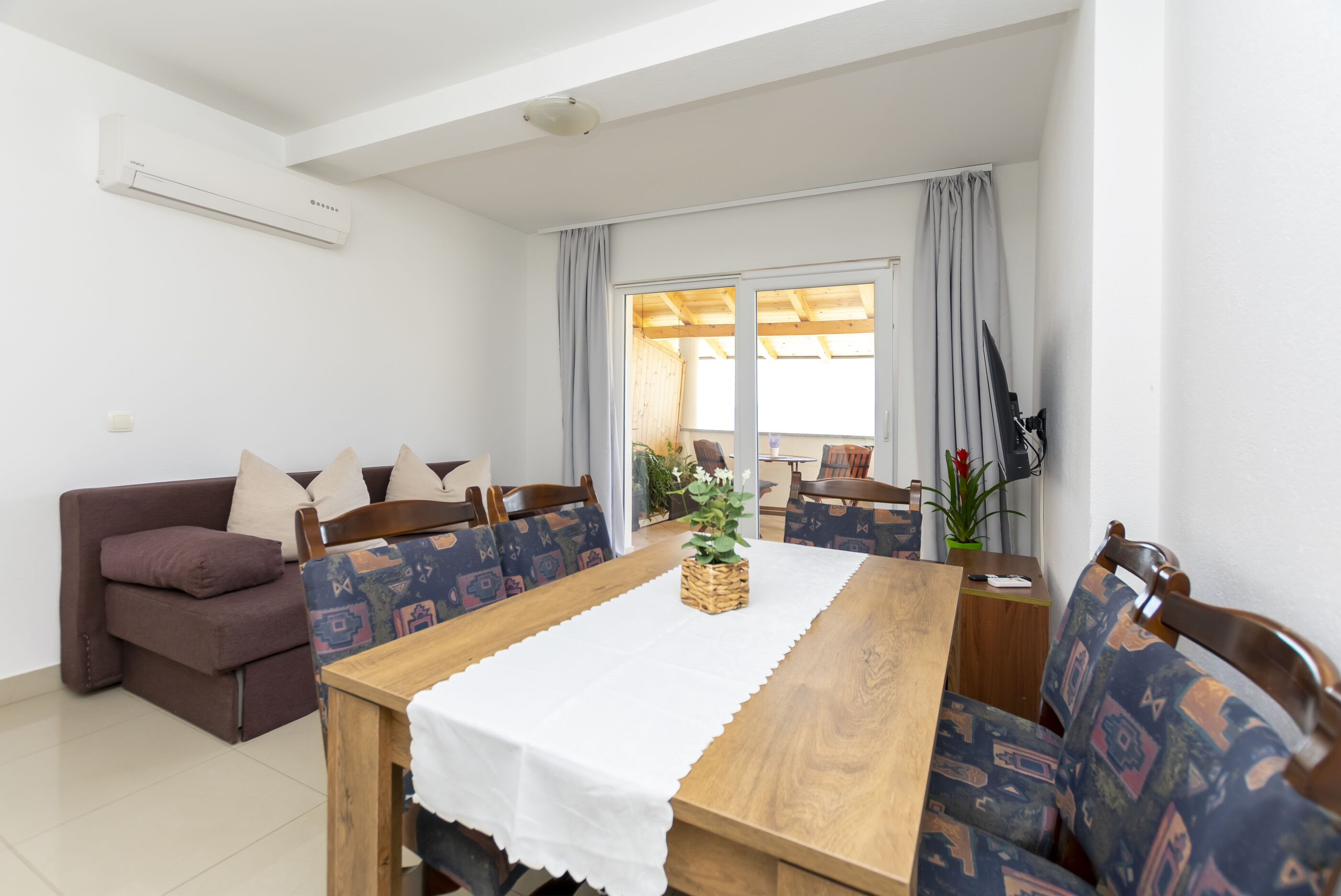 Apartments Ana 91381-A1