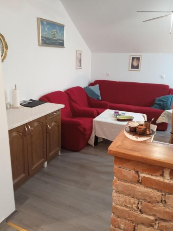Apartment LiamMarco 94396-A1