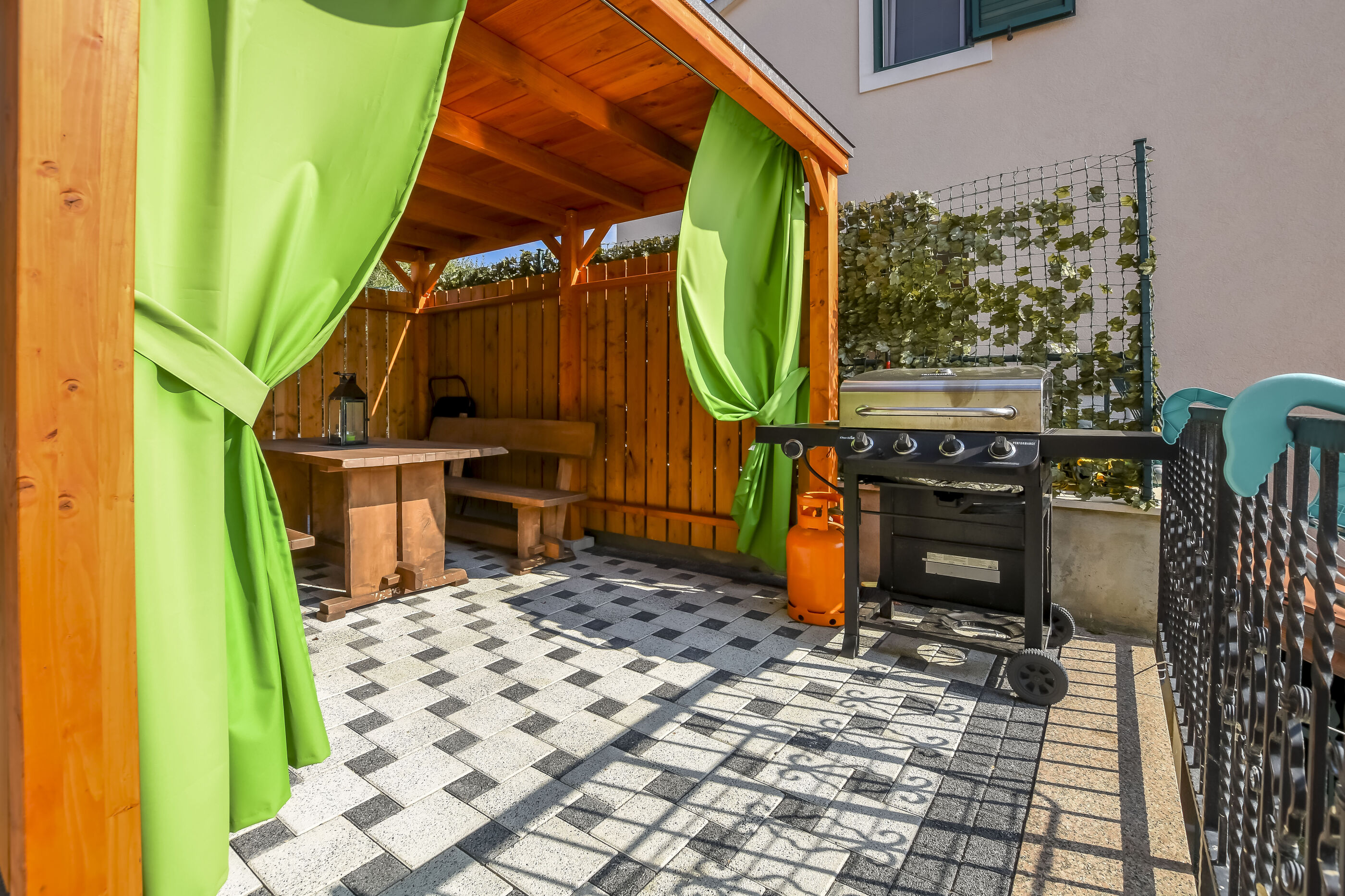Apartments Villa J i M by the sea 64461-A1