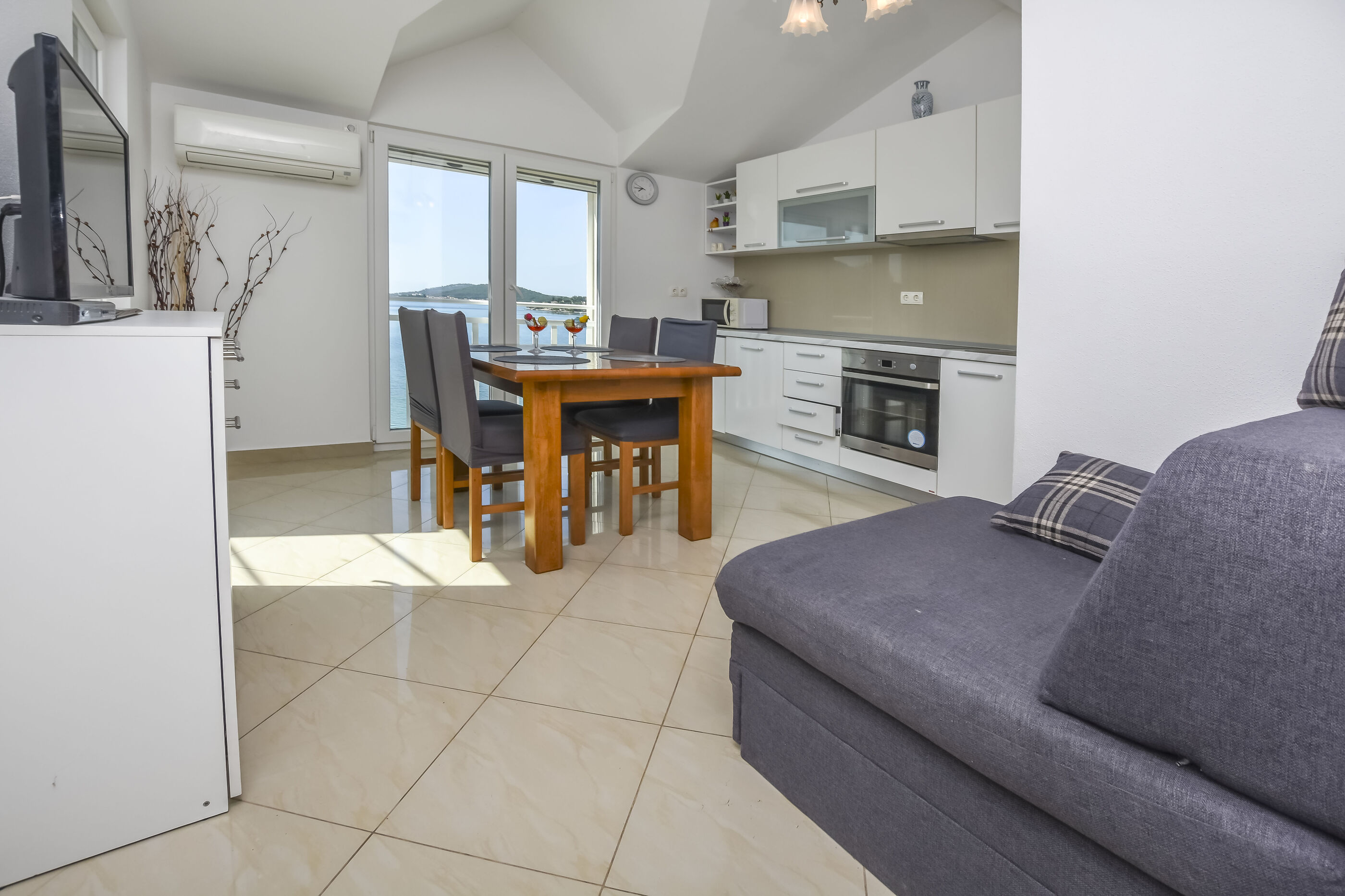 Apartments Silvana 23221-A4