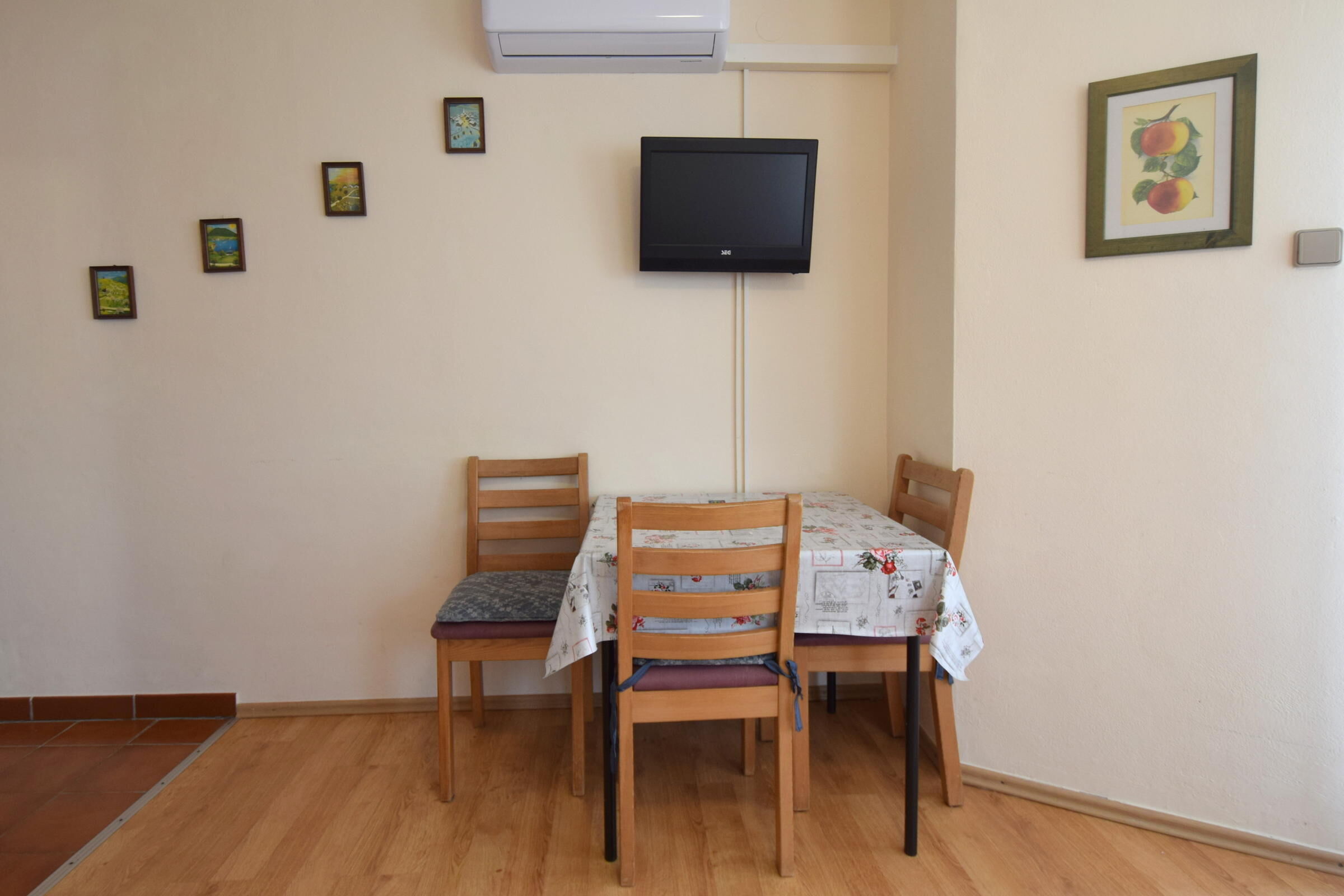Apartments Frane 62022-A2