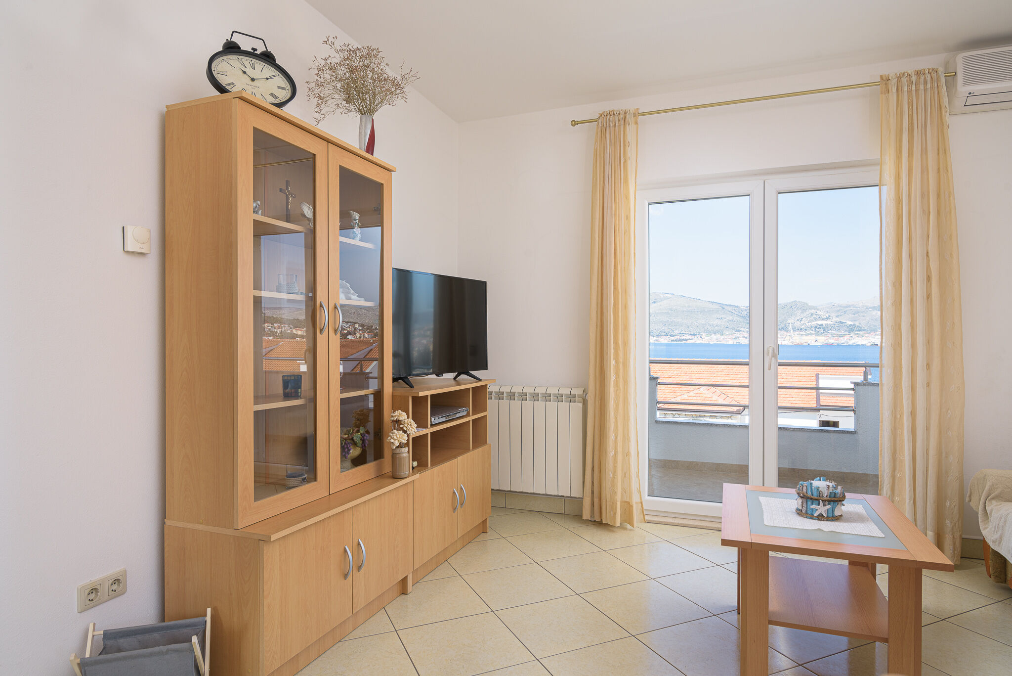 Apartments Ivan 95361-A2