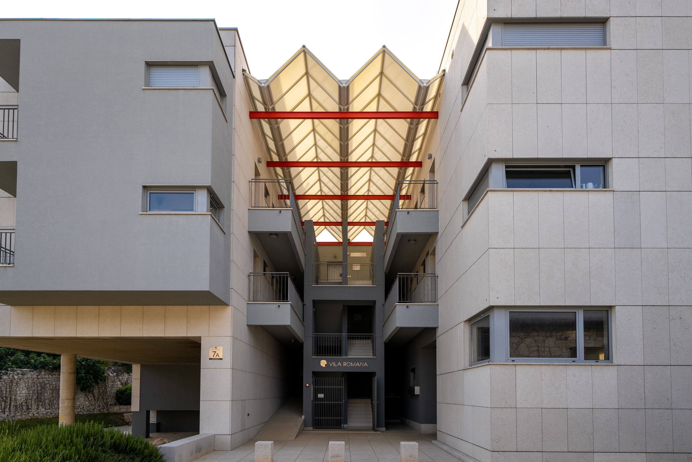 Apartment Kata Premium 94903-A1