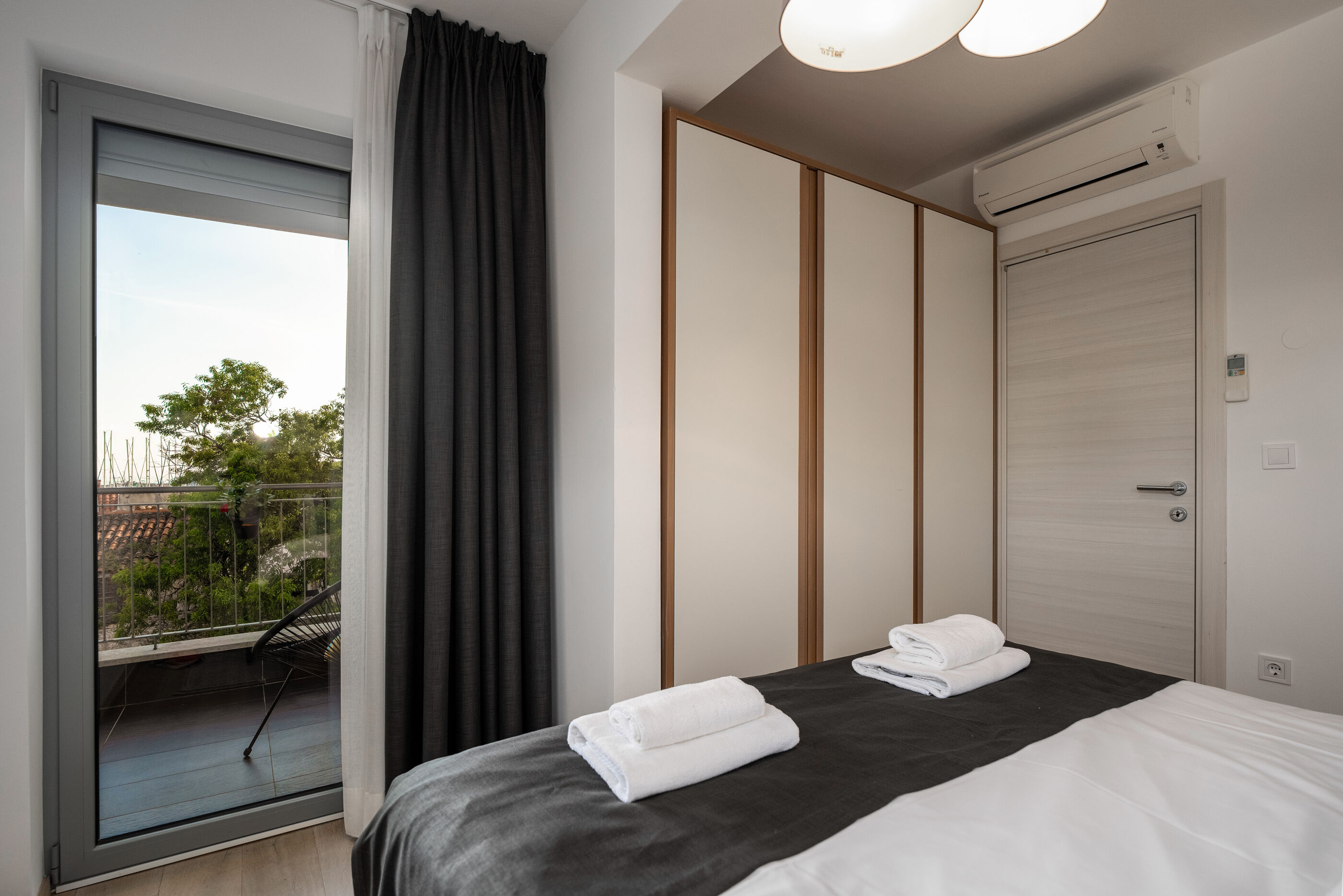 Apartment Kata Premium 94903-A1