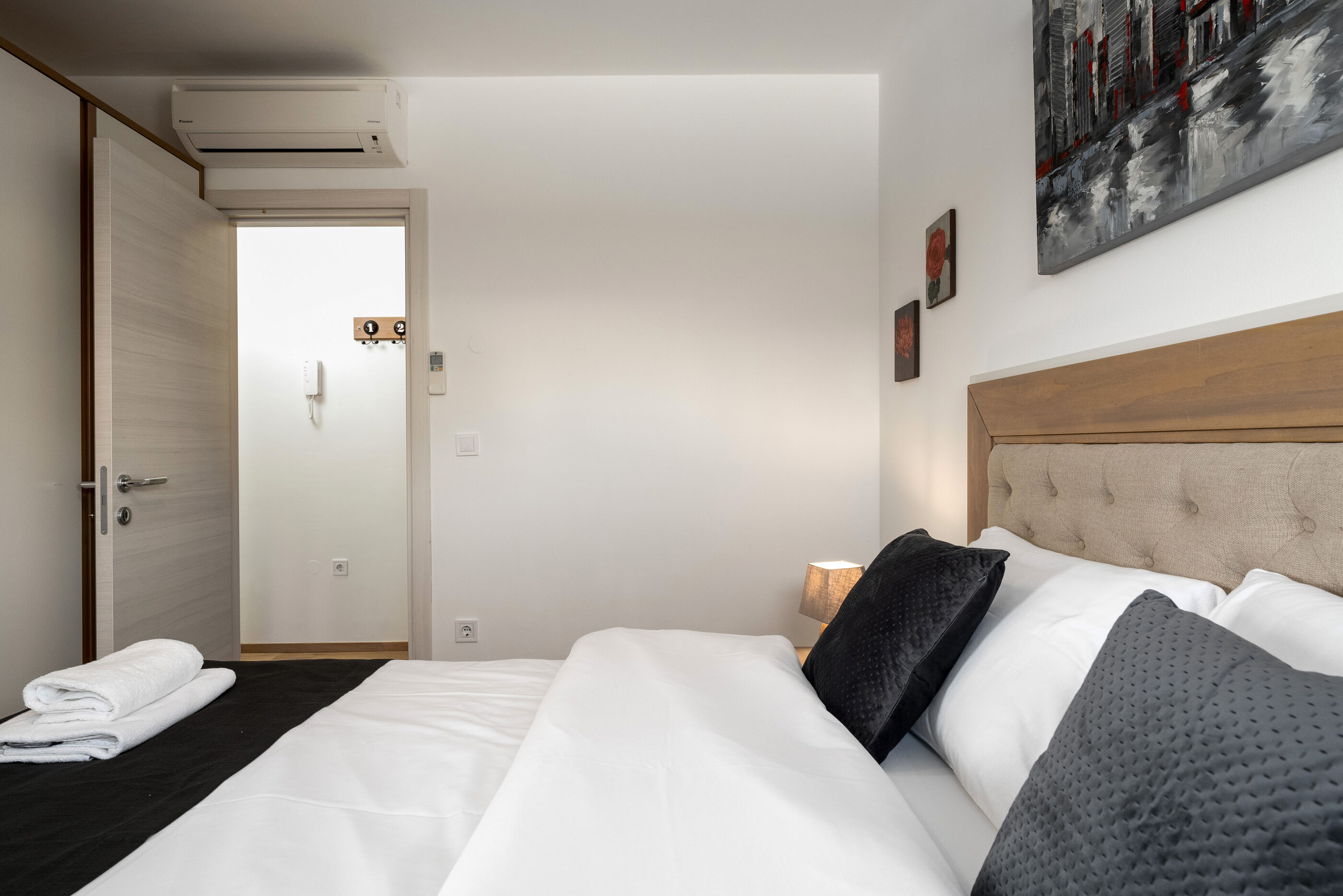 Apartment Kata Premium 94903-A1