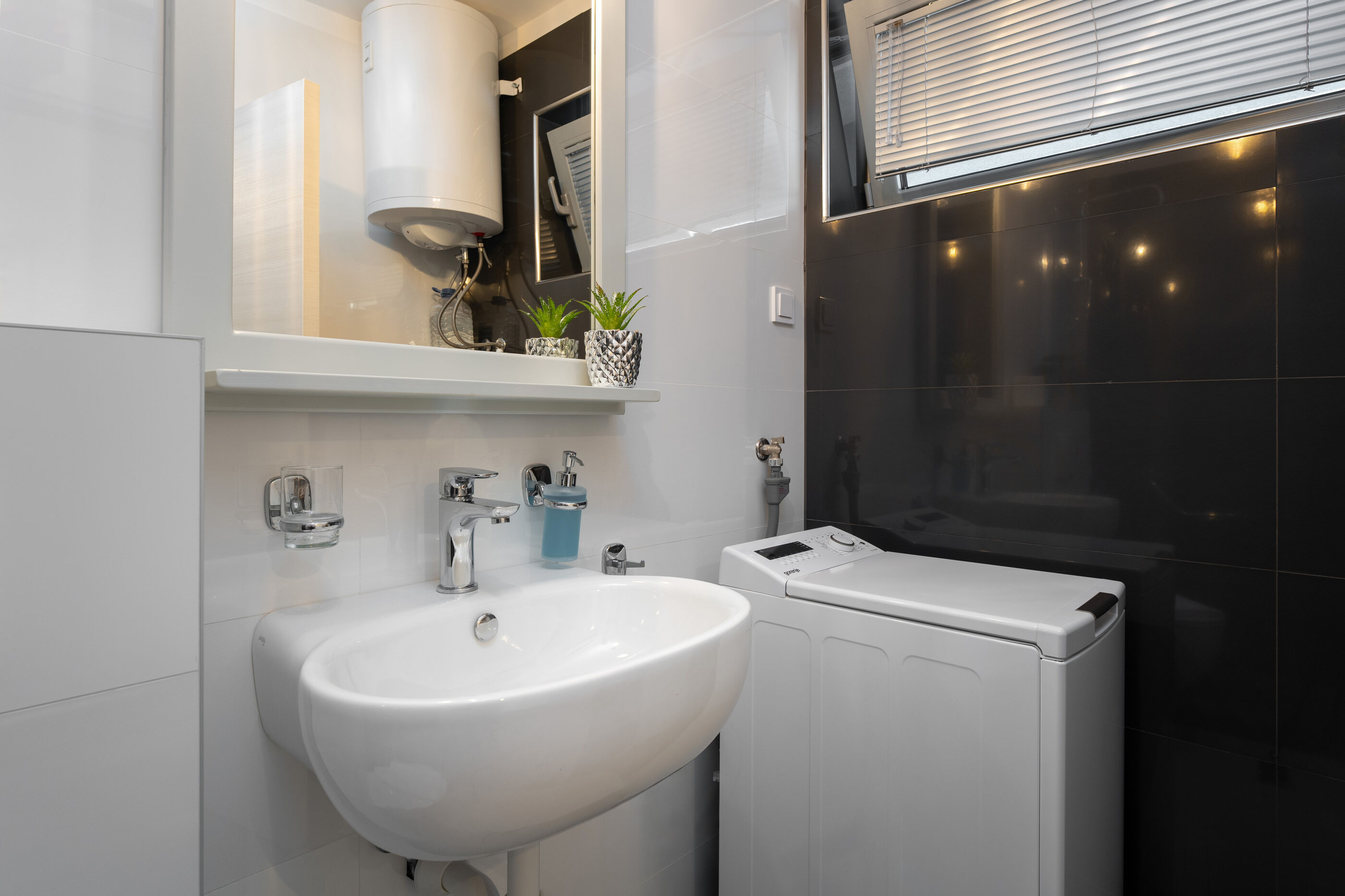 Apartment Kata Premium 94903-A1