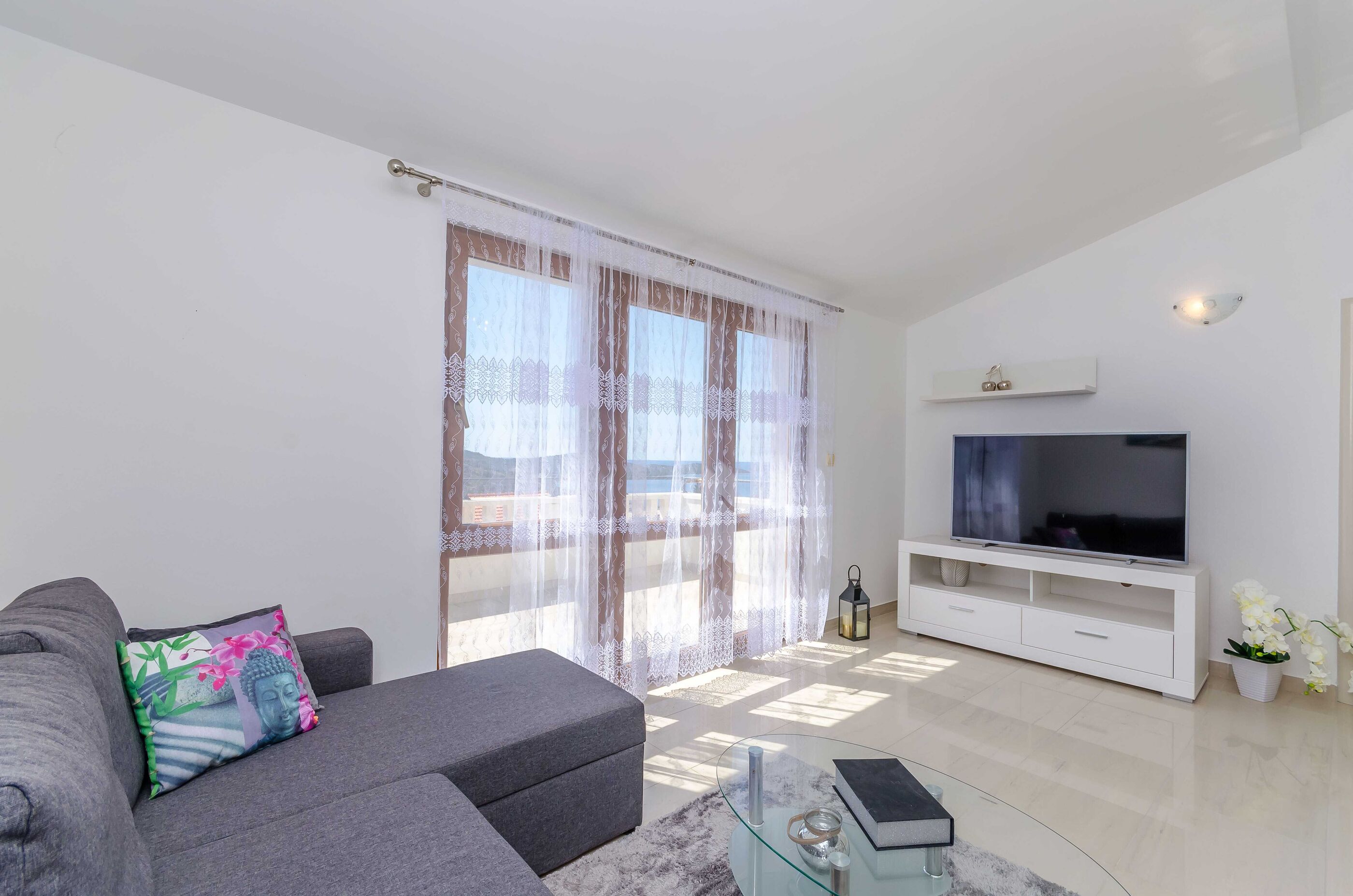 Apartments Rico 95451-A1