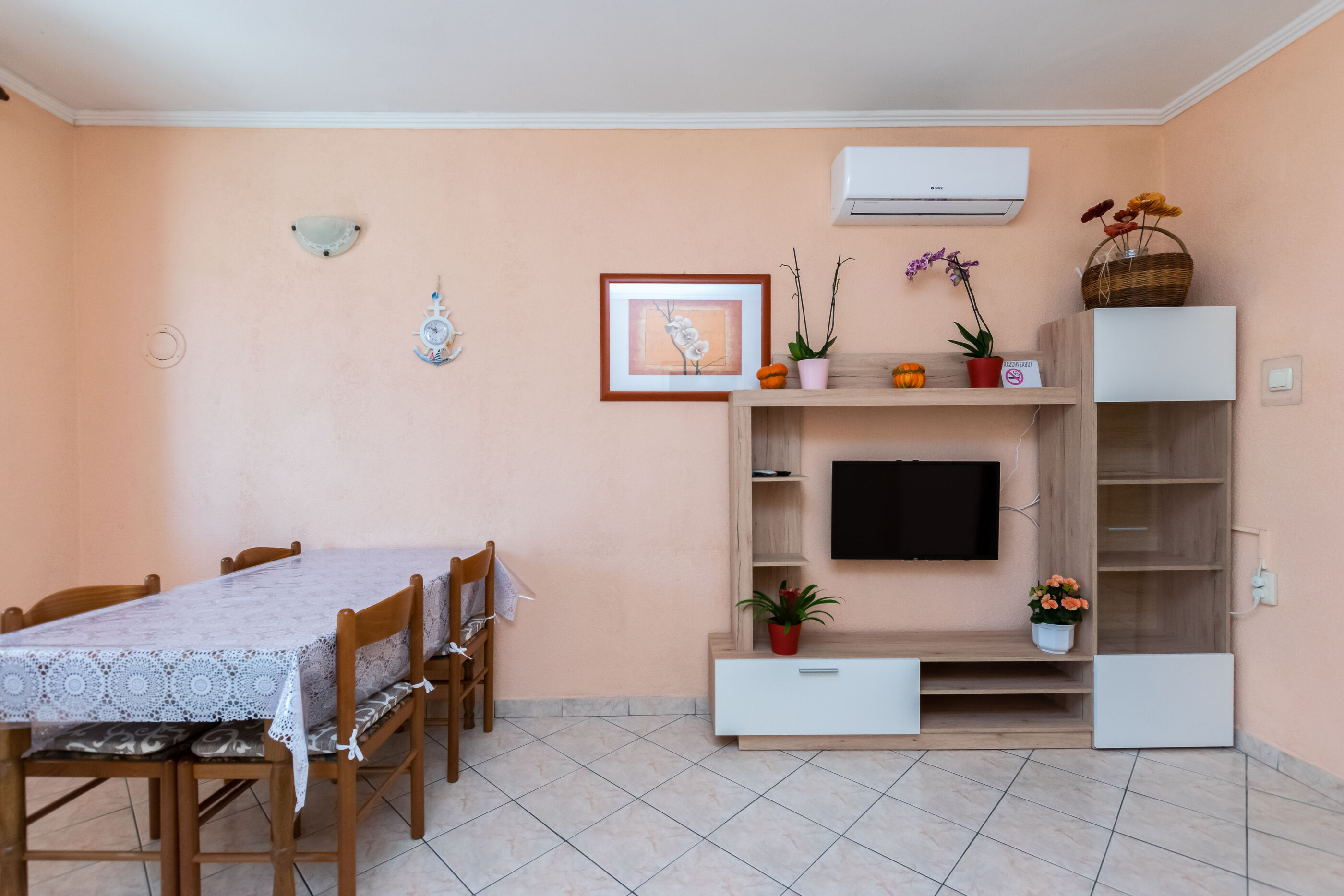 House Nenad 95461-K1