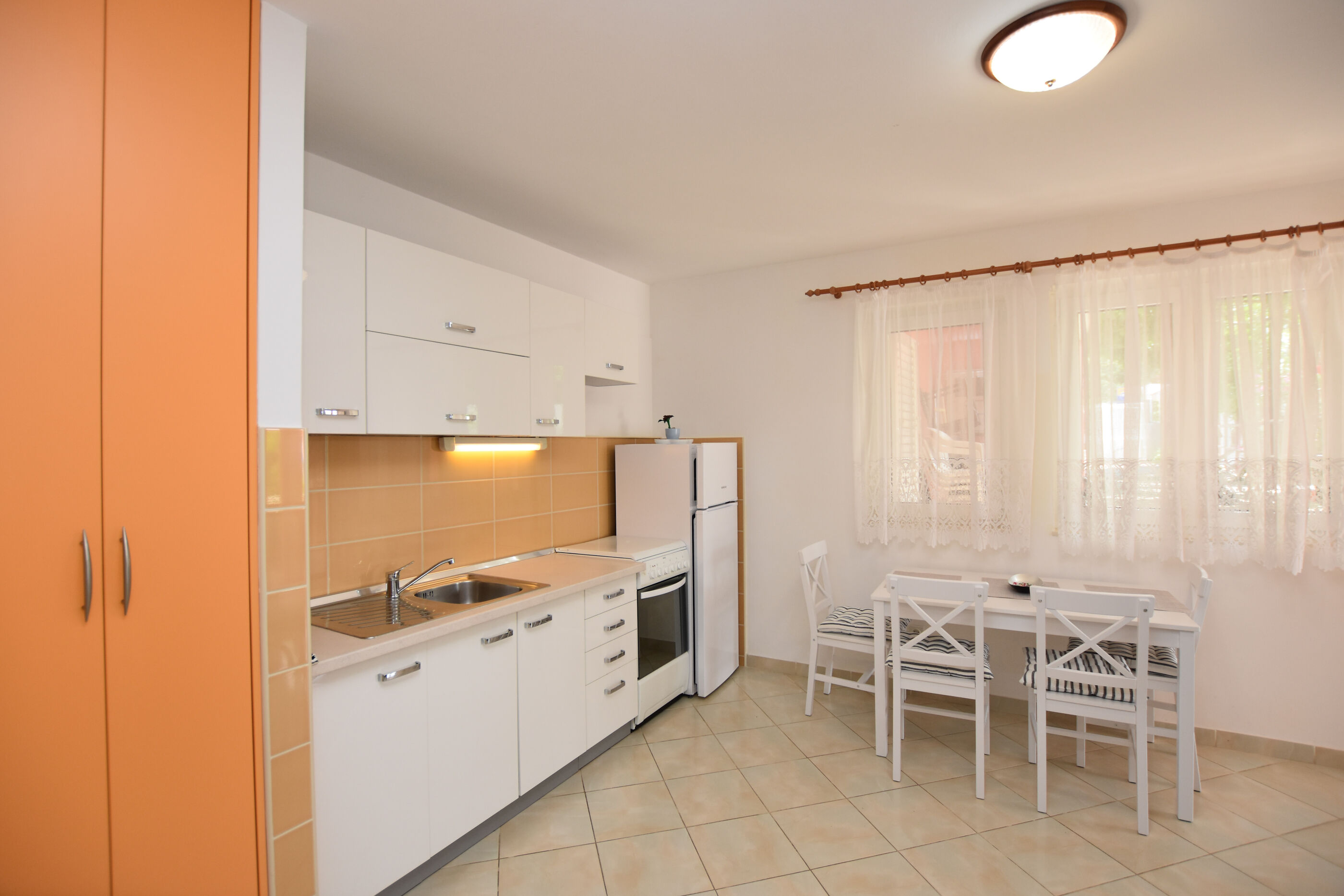 Apartments Eva 61081-A2