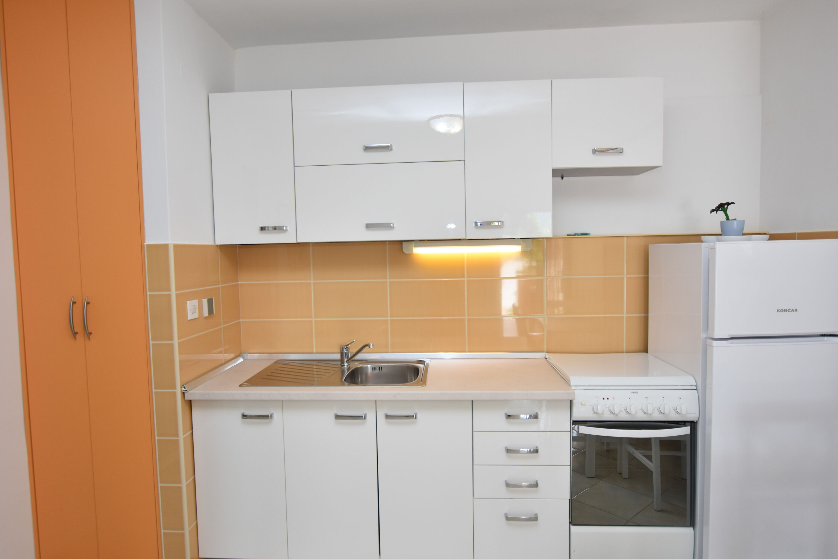 Apartments Eva 61081-A2