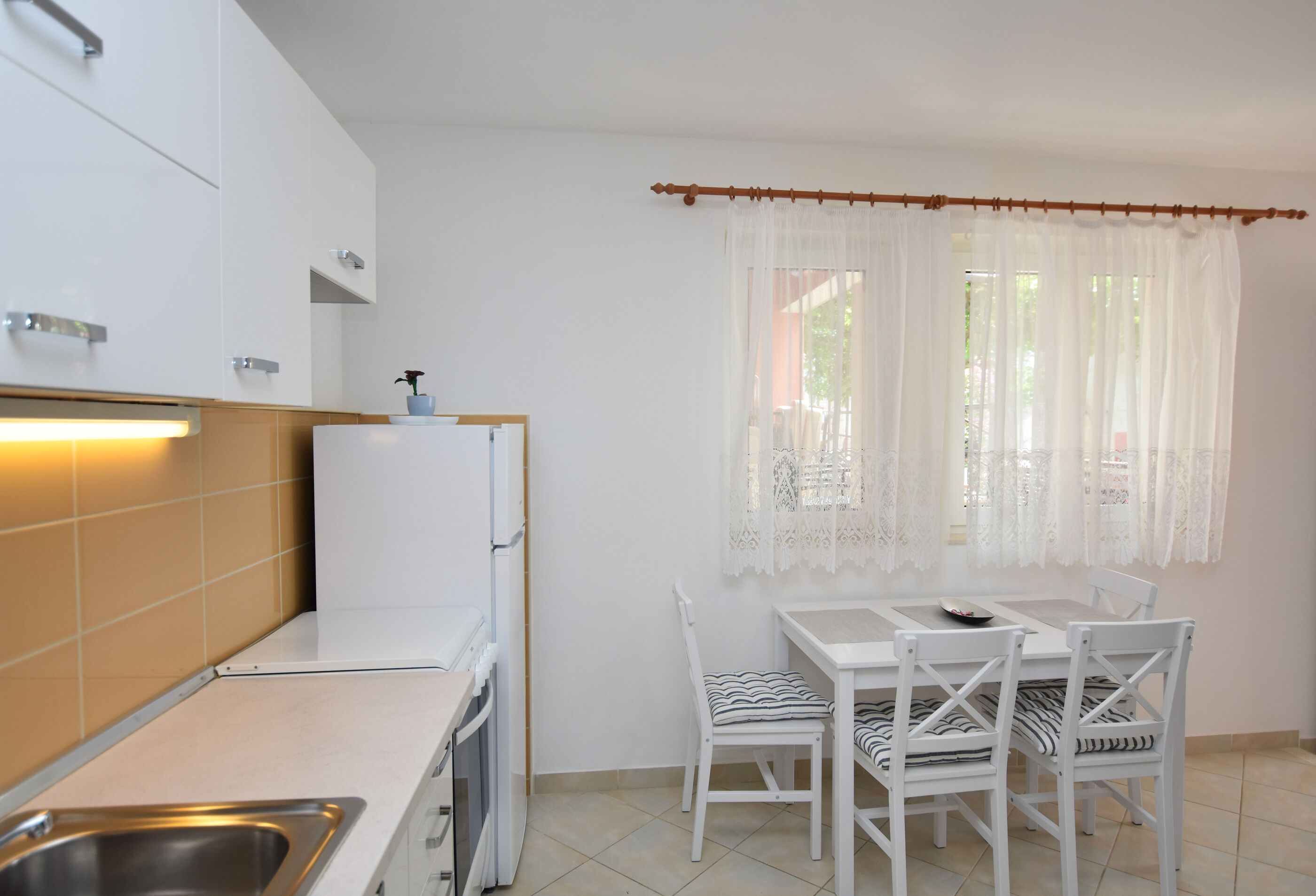 Apartments Eva 61081-A2