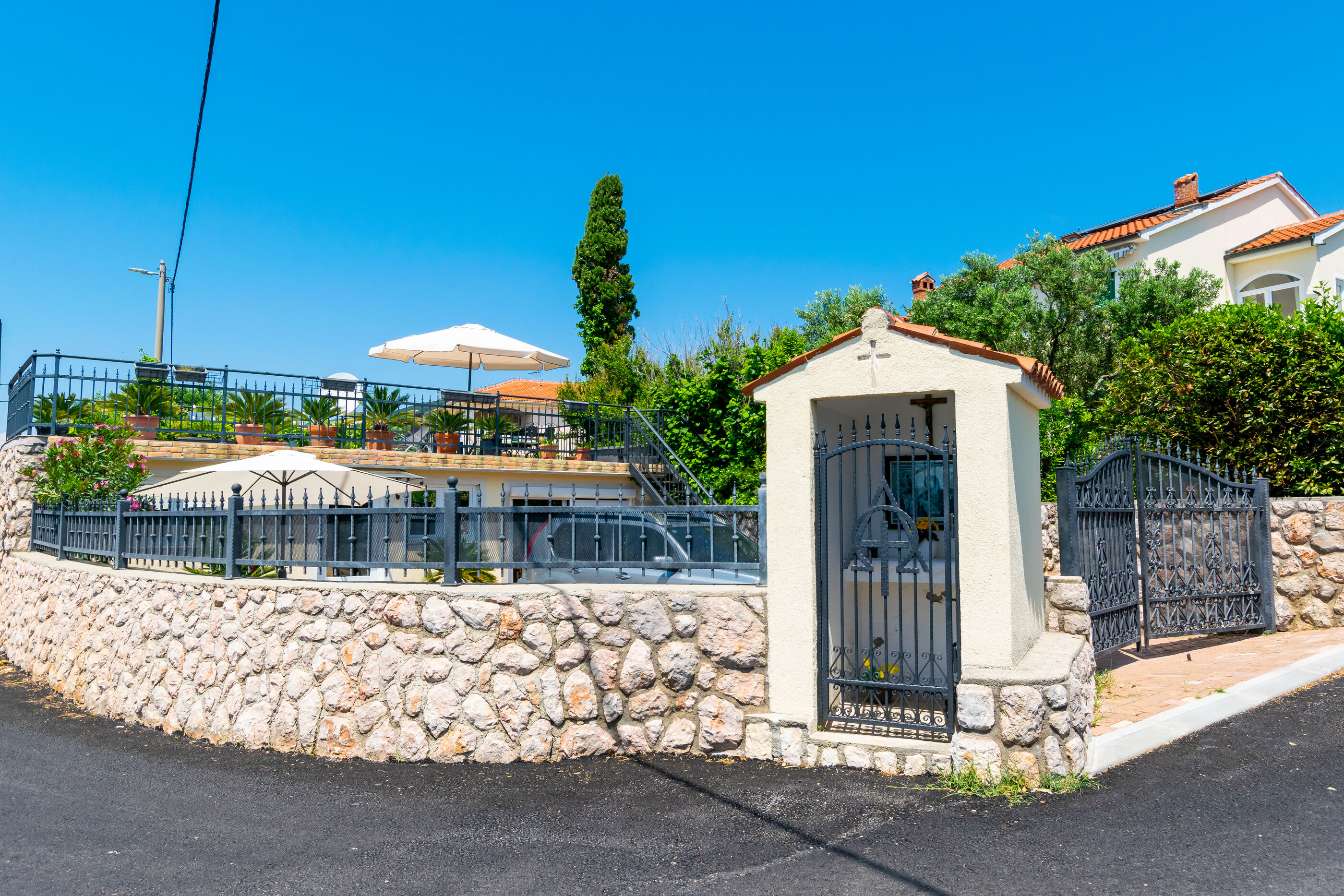 House Natasa 91503-K1