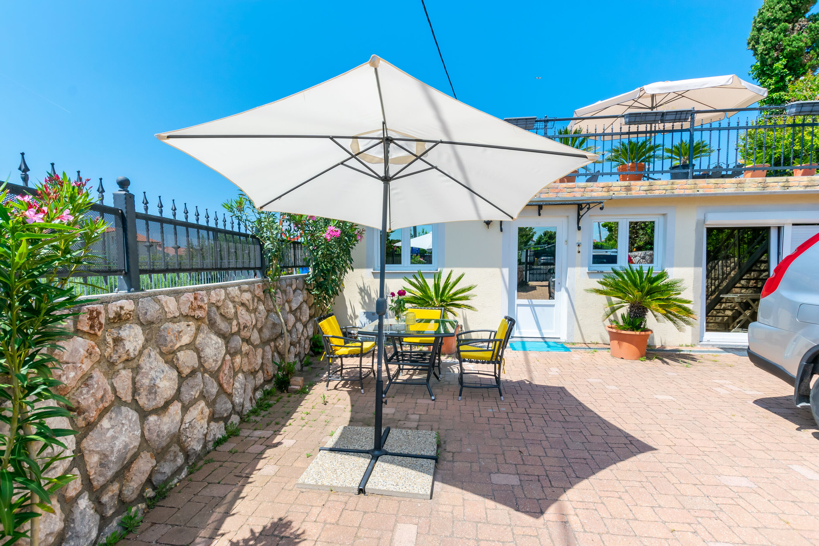 House Natasa 91503-K1