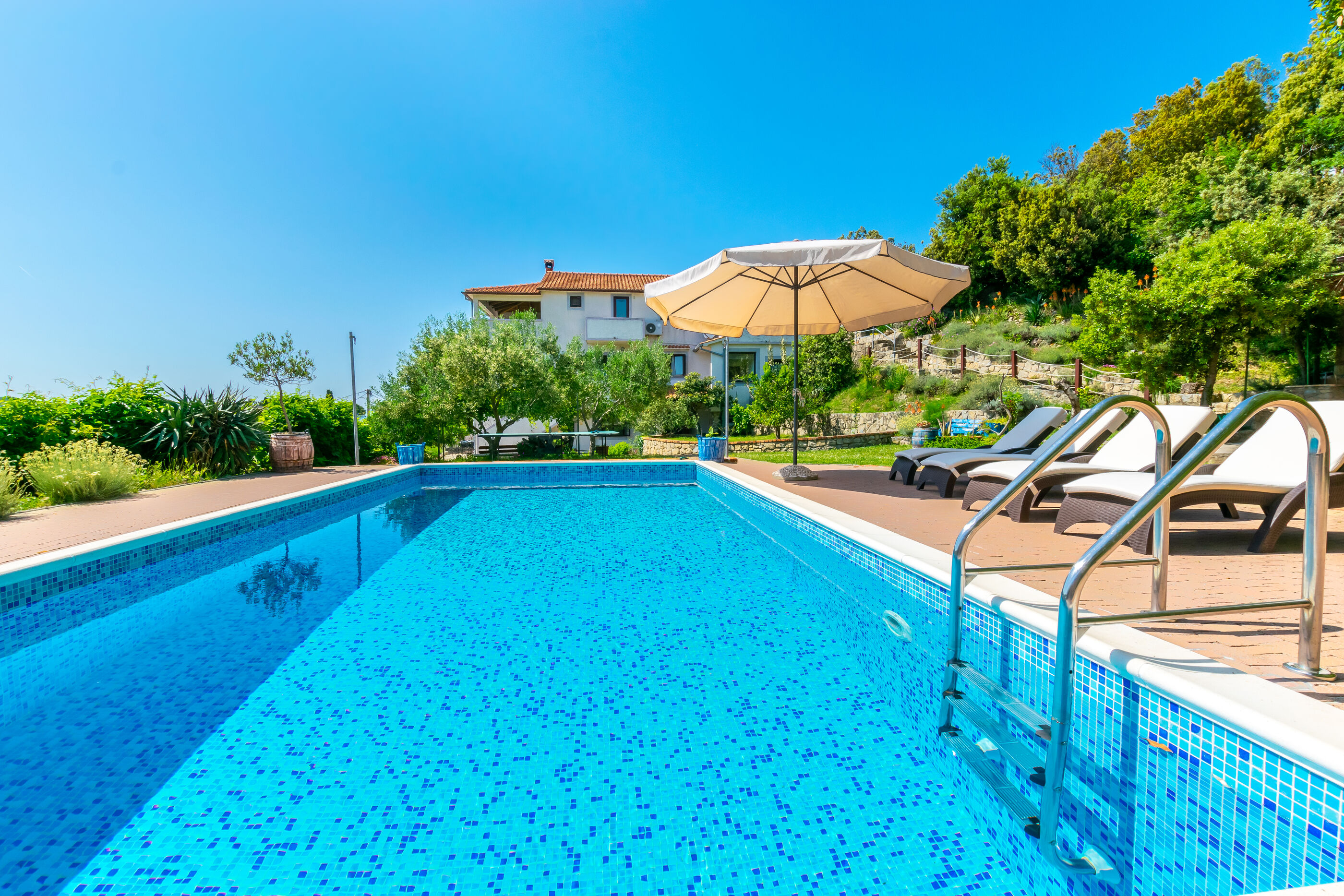 Apartments Zeljko 95571-A2