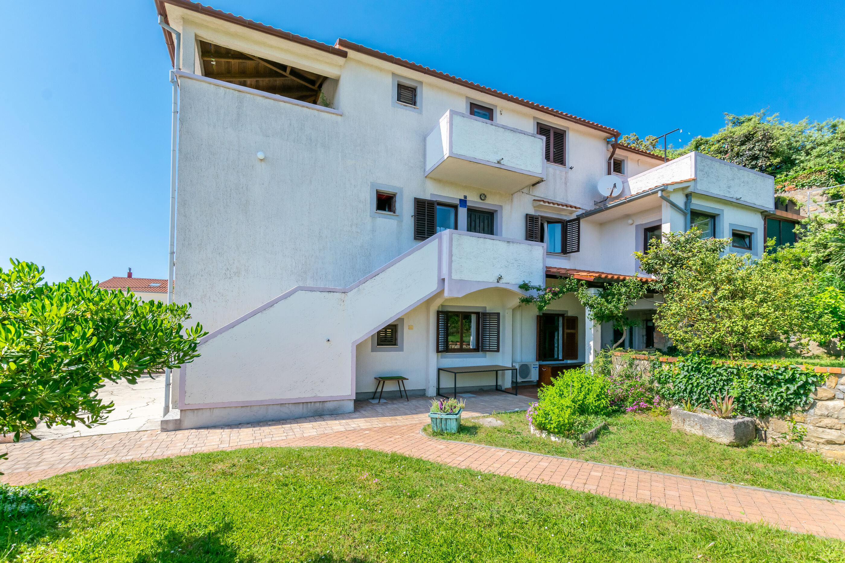Apartments Zeljko 95571-A2