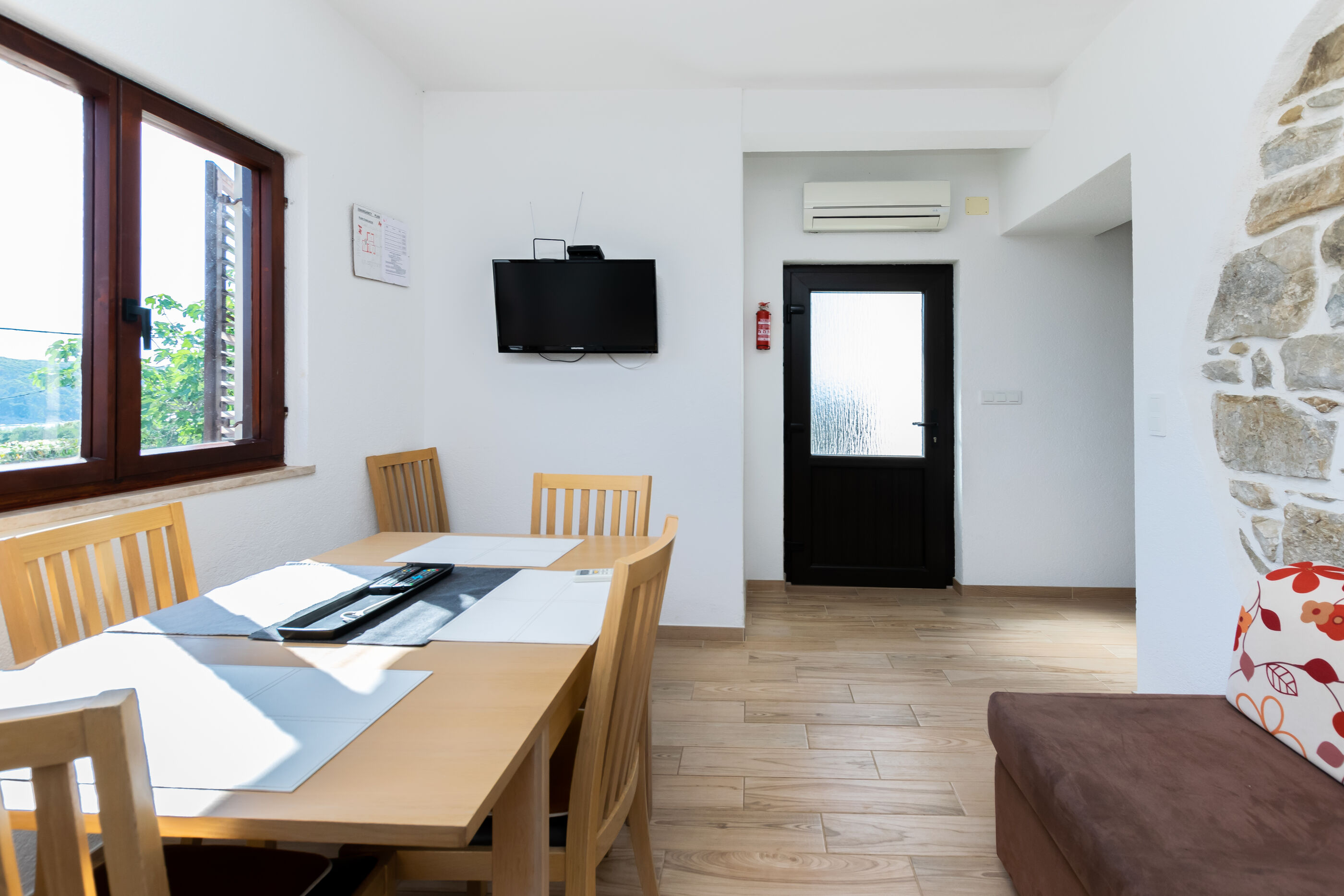 Apartments Zeljko 95571-A1