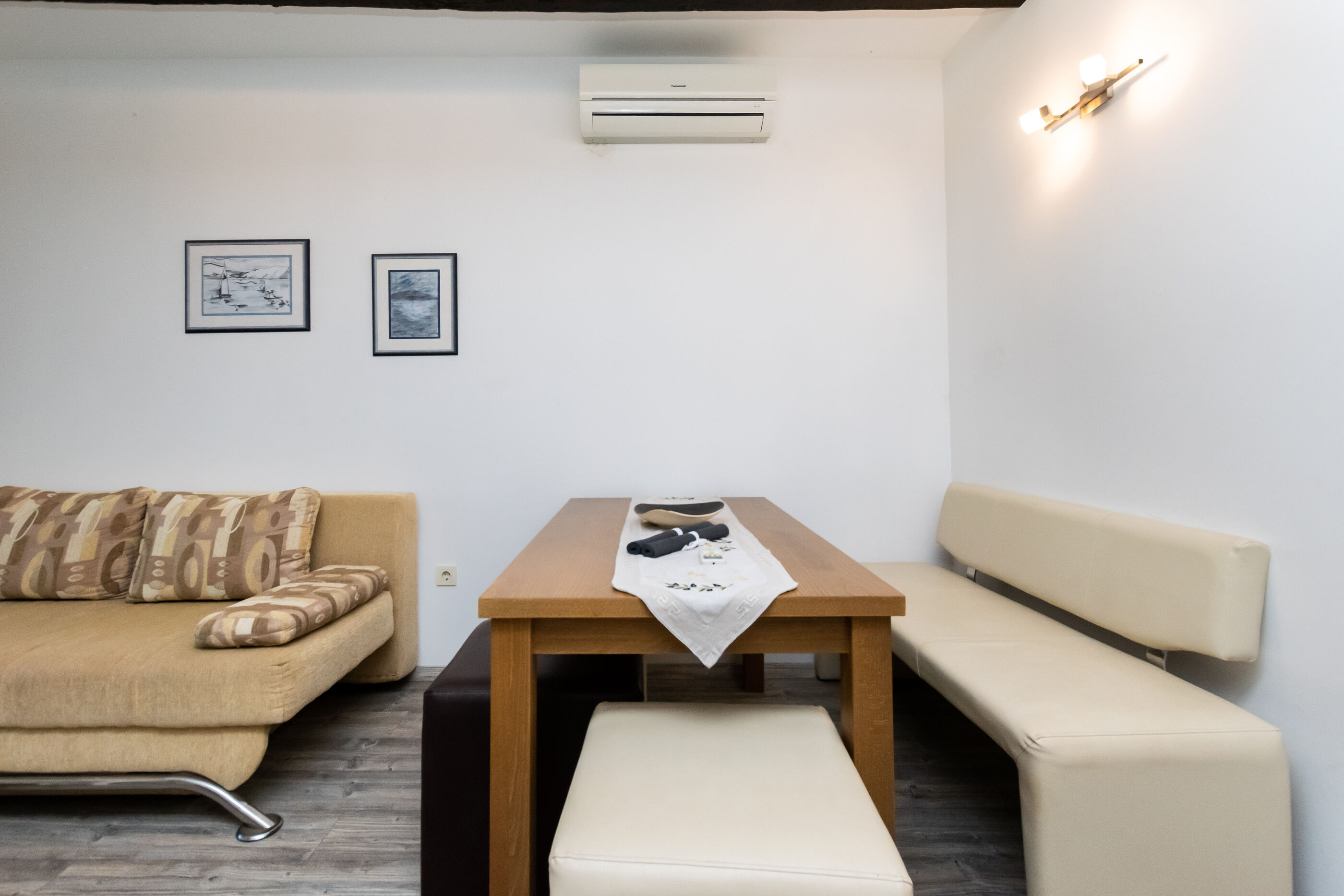Apartments Zeljko 95571-A2