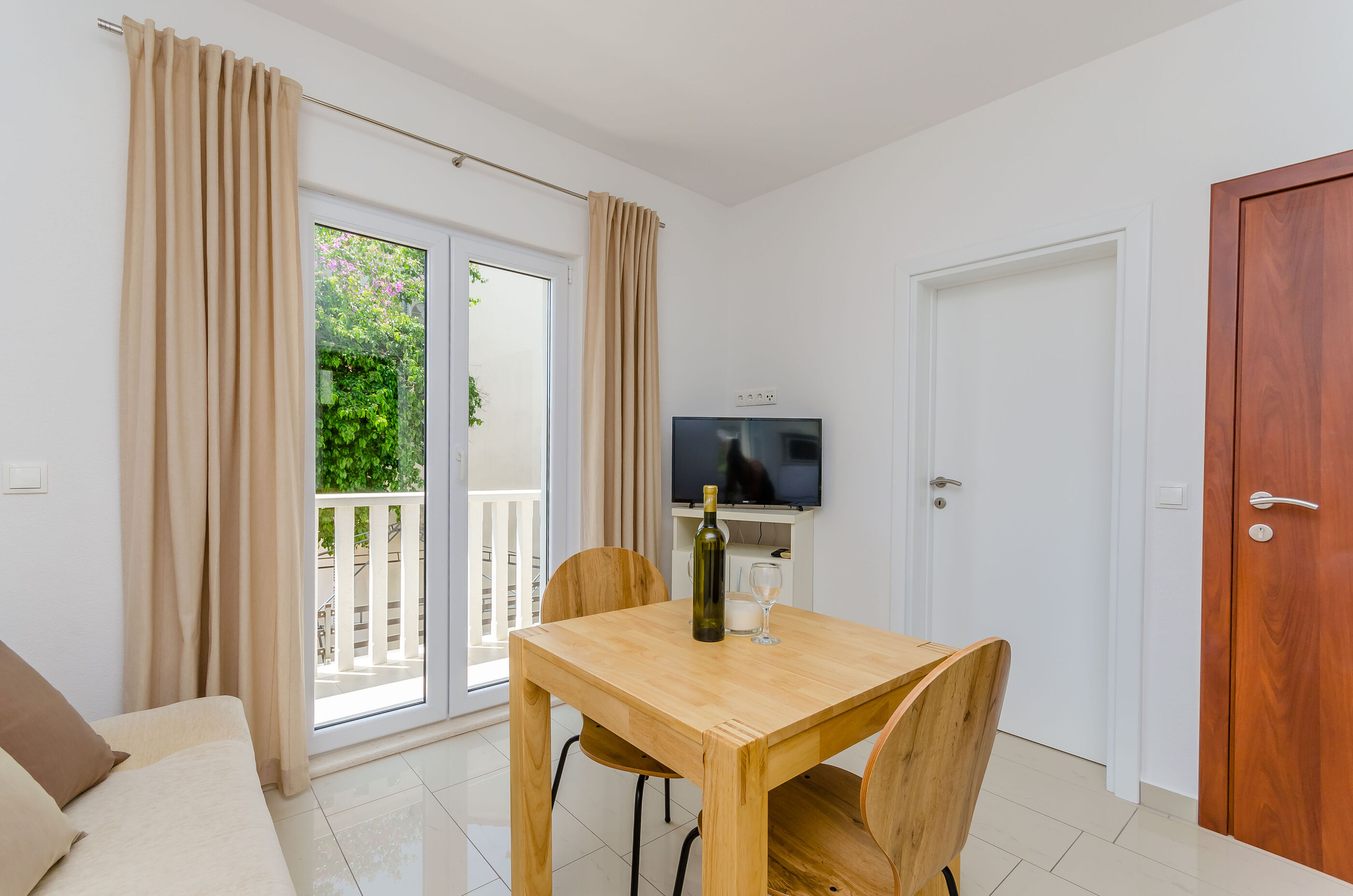 Apartments and Room Maestral 47221-A1