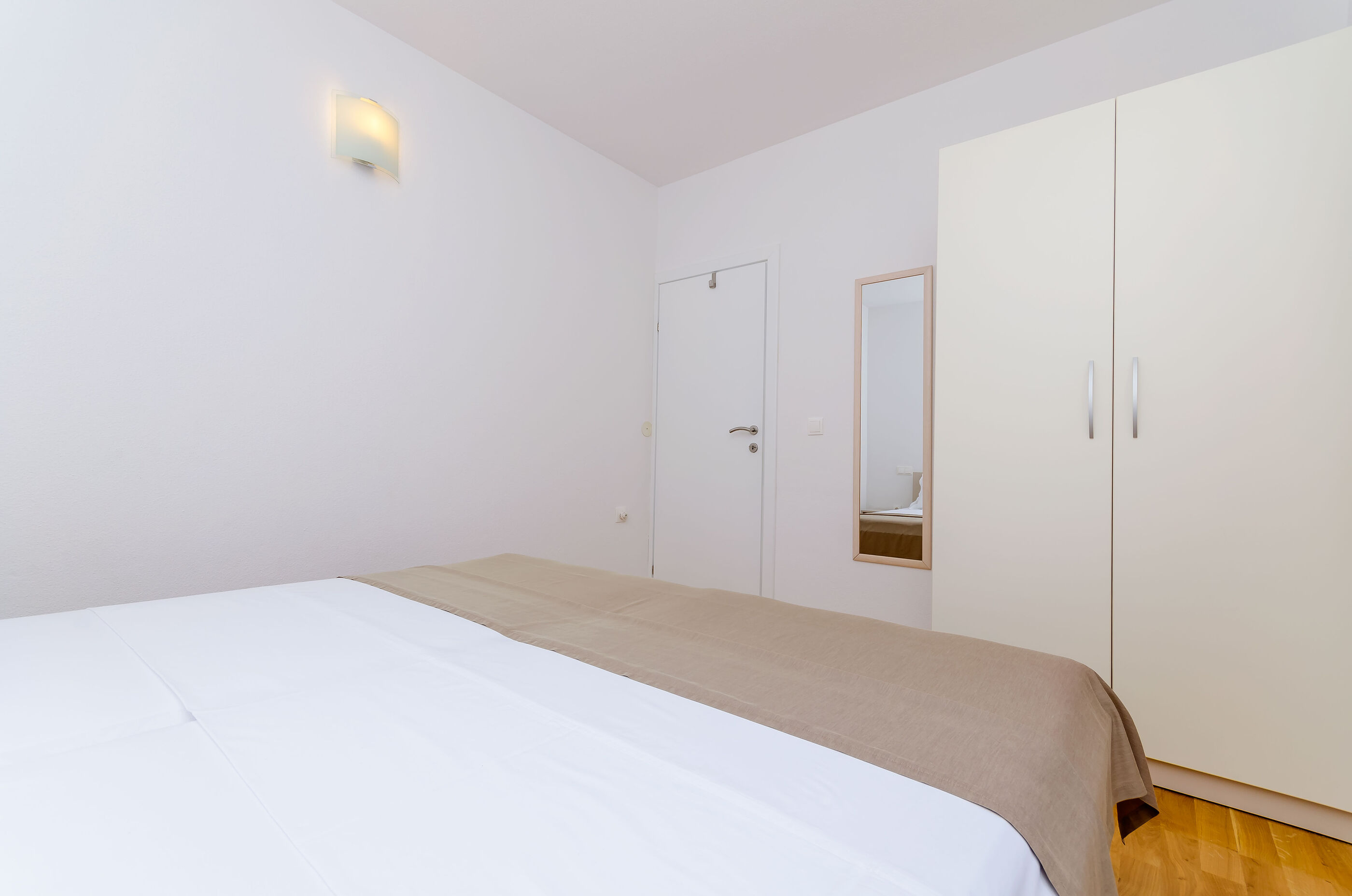 Apartments and Room Maestral 47221-A1