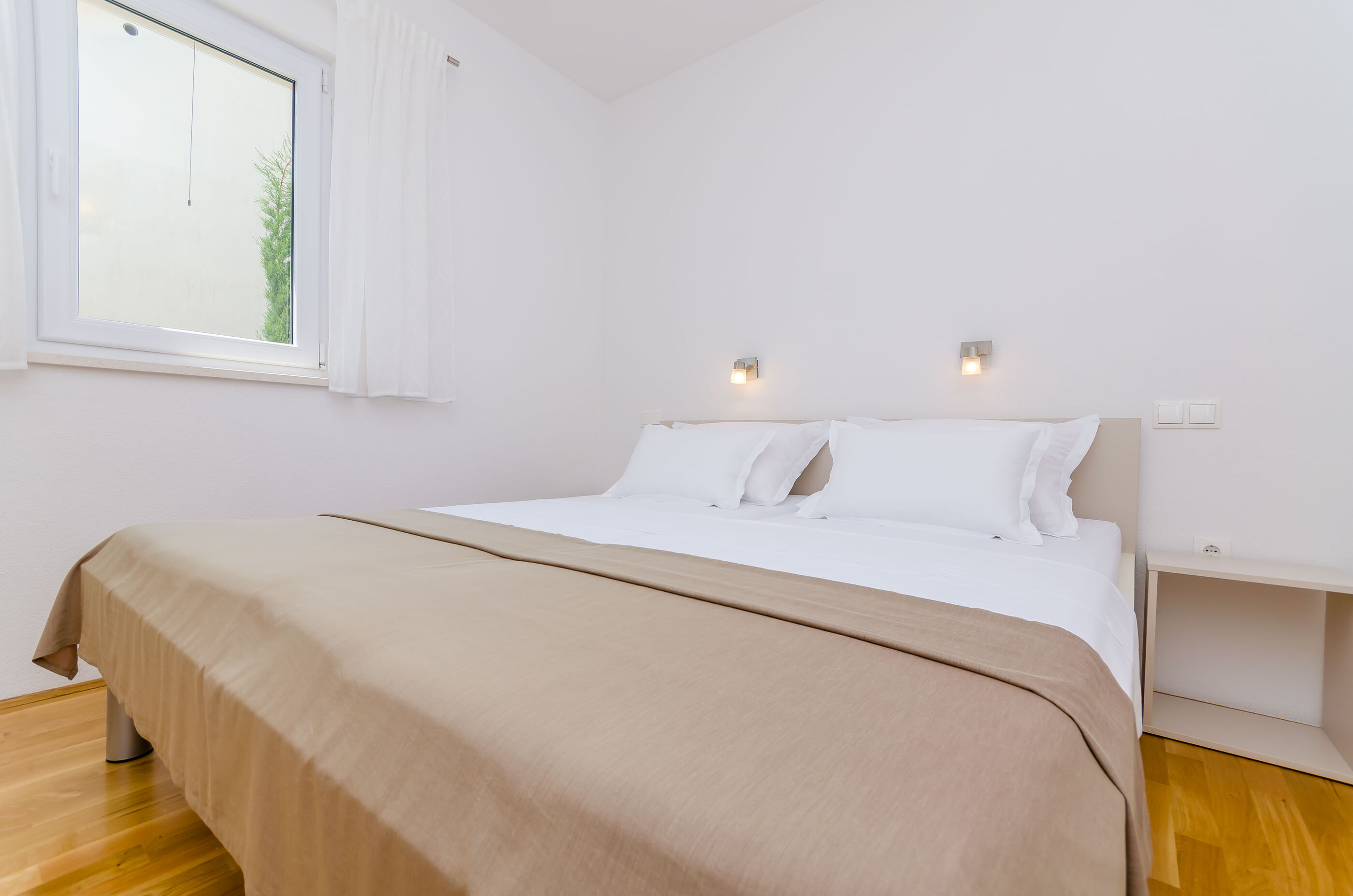 Apartments and Room Maestral 47221-A1
