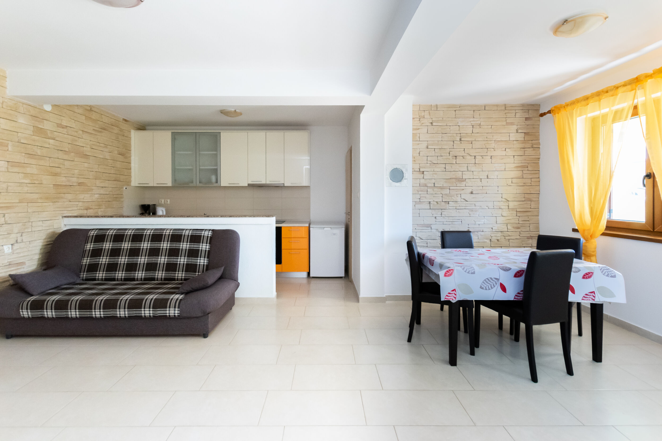 Apartments Mario 89923-A1