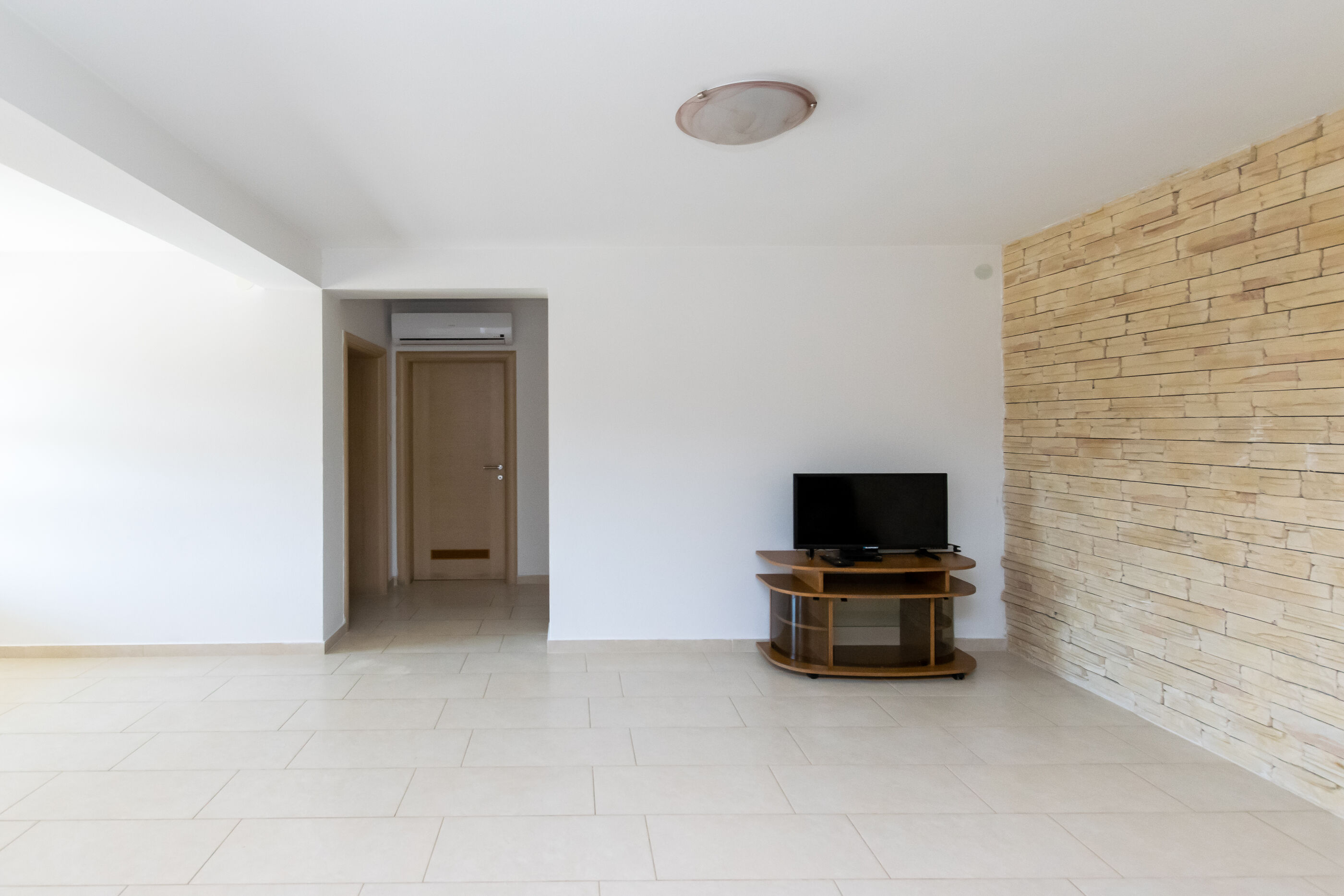 Apartments Mario 89923-A1
