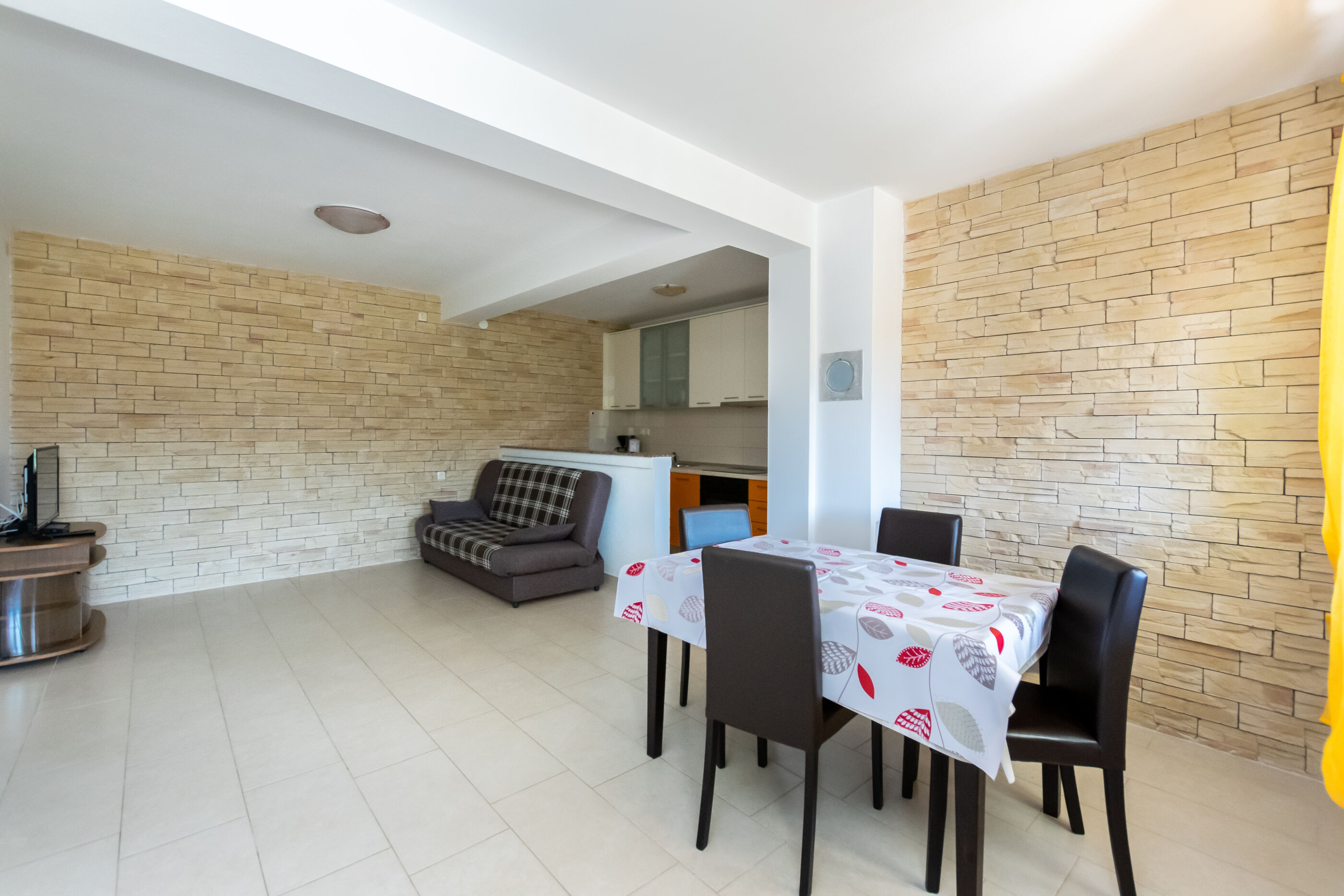 Apartments Mario 89923-A1