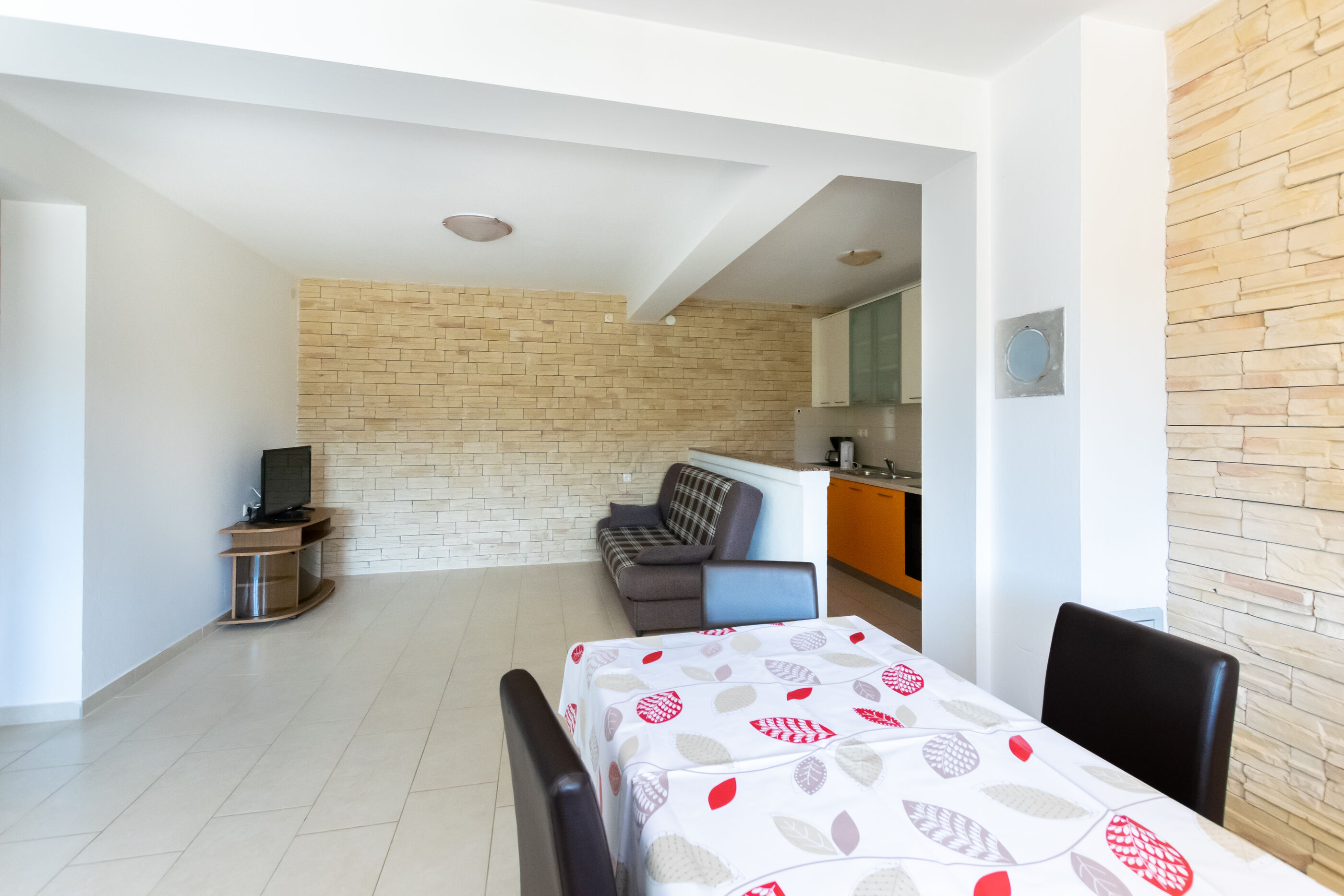 Apartments Mario 89923-A1