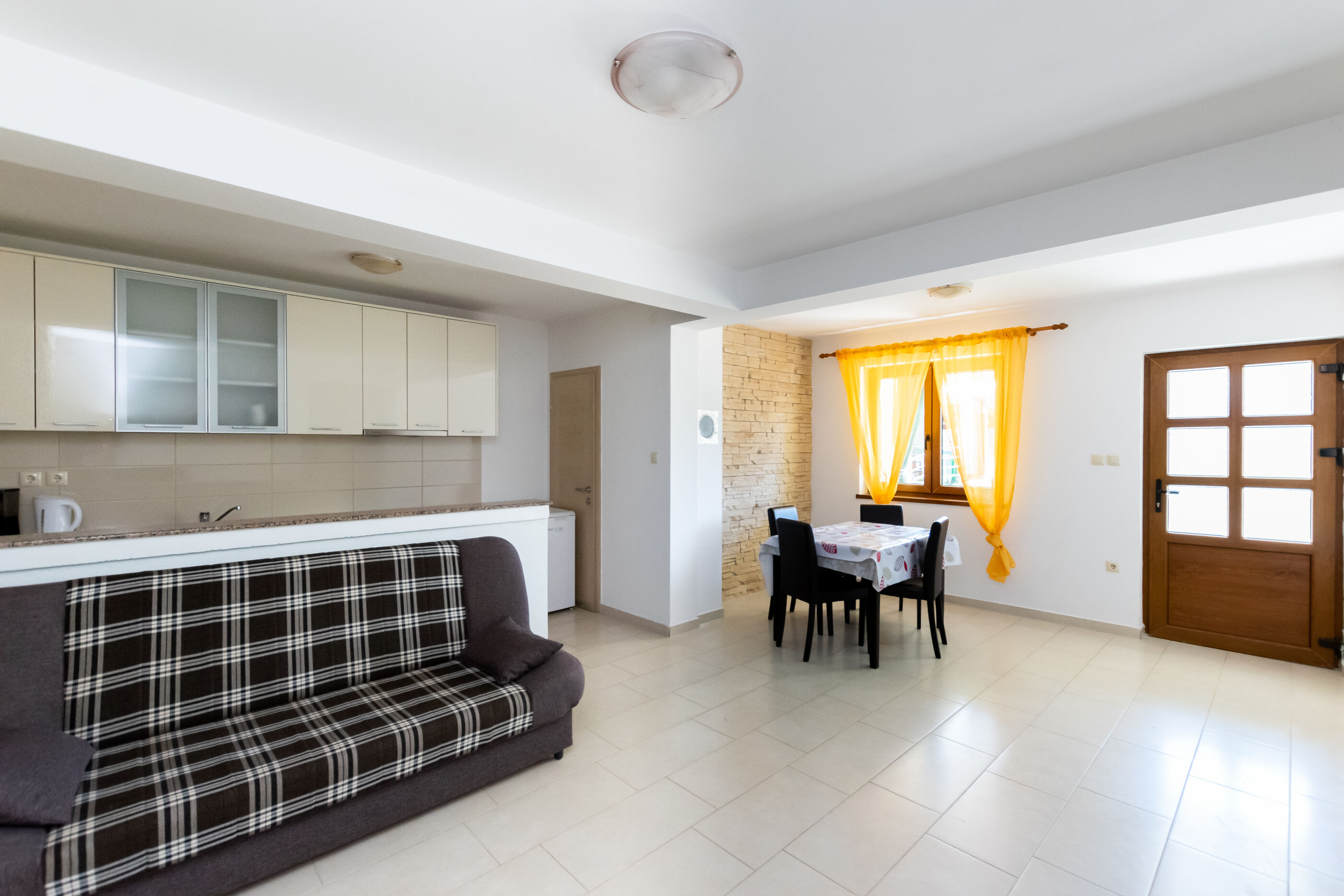Apartments Mario 89923-A1