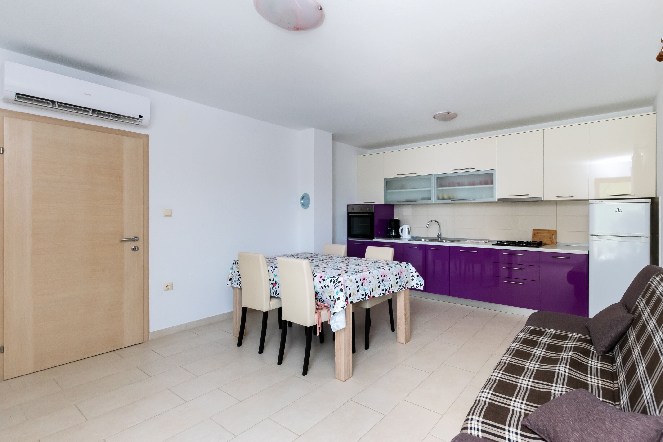 Apartments Mario 89923-A2