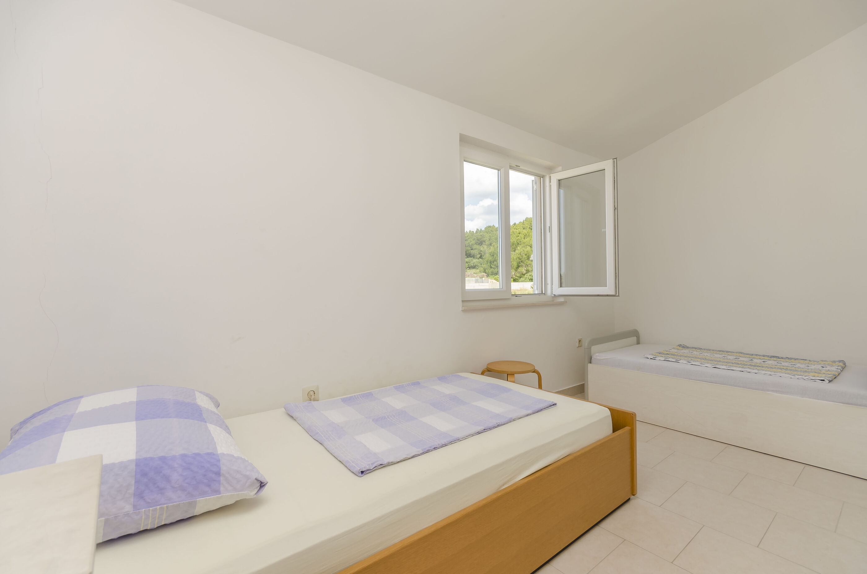 Apartment Blumen Garten 73001-A1