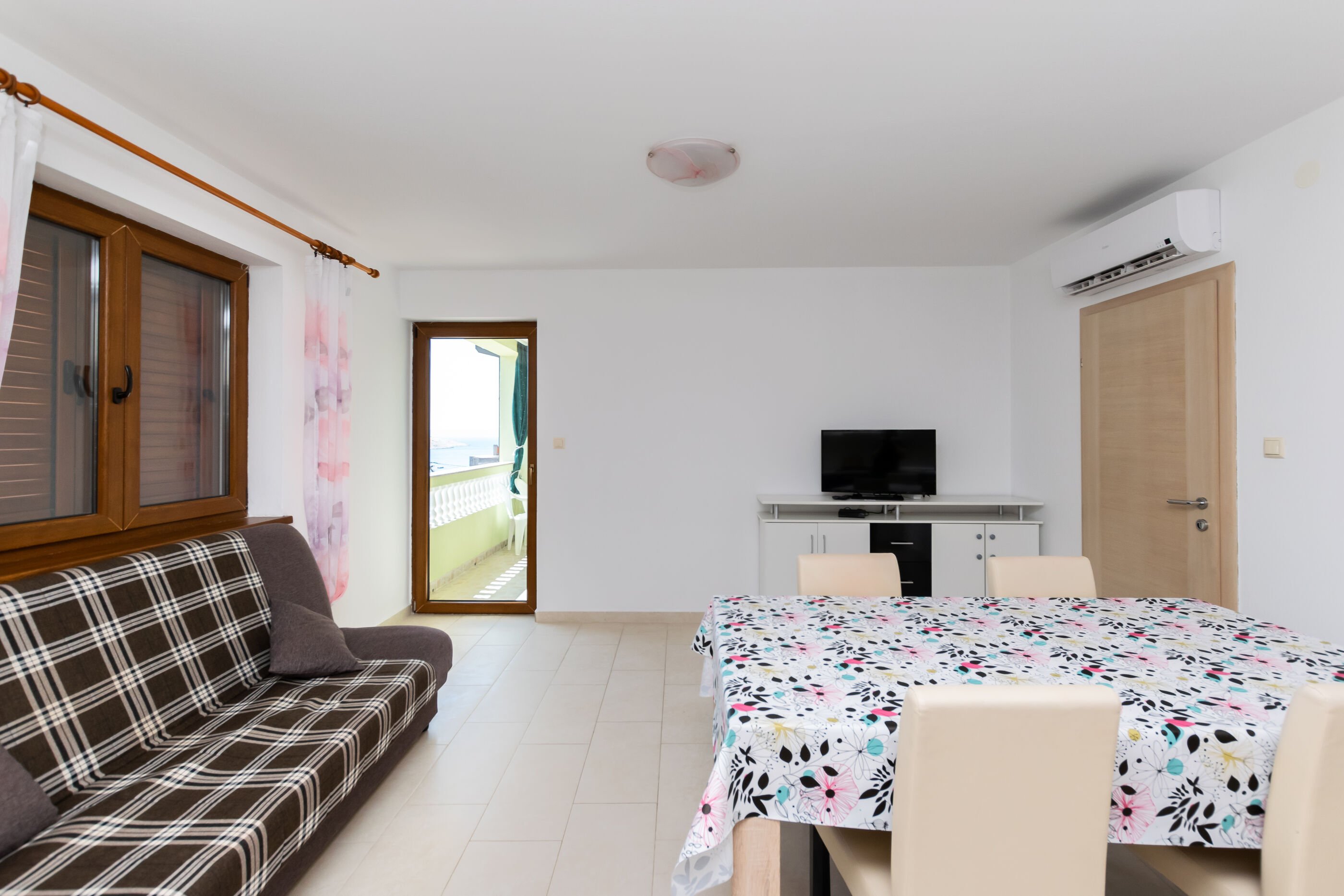 Apartments Mario 89923-A2