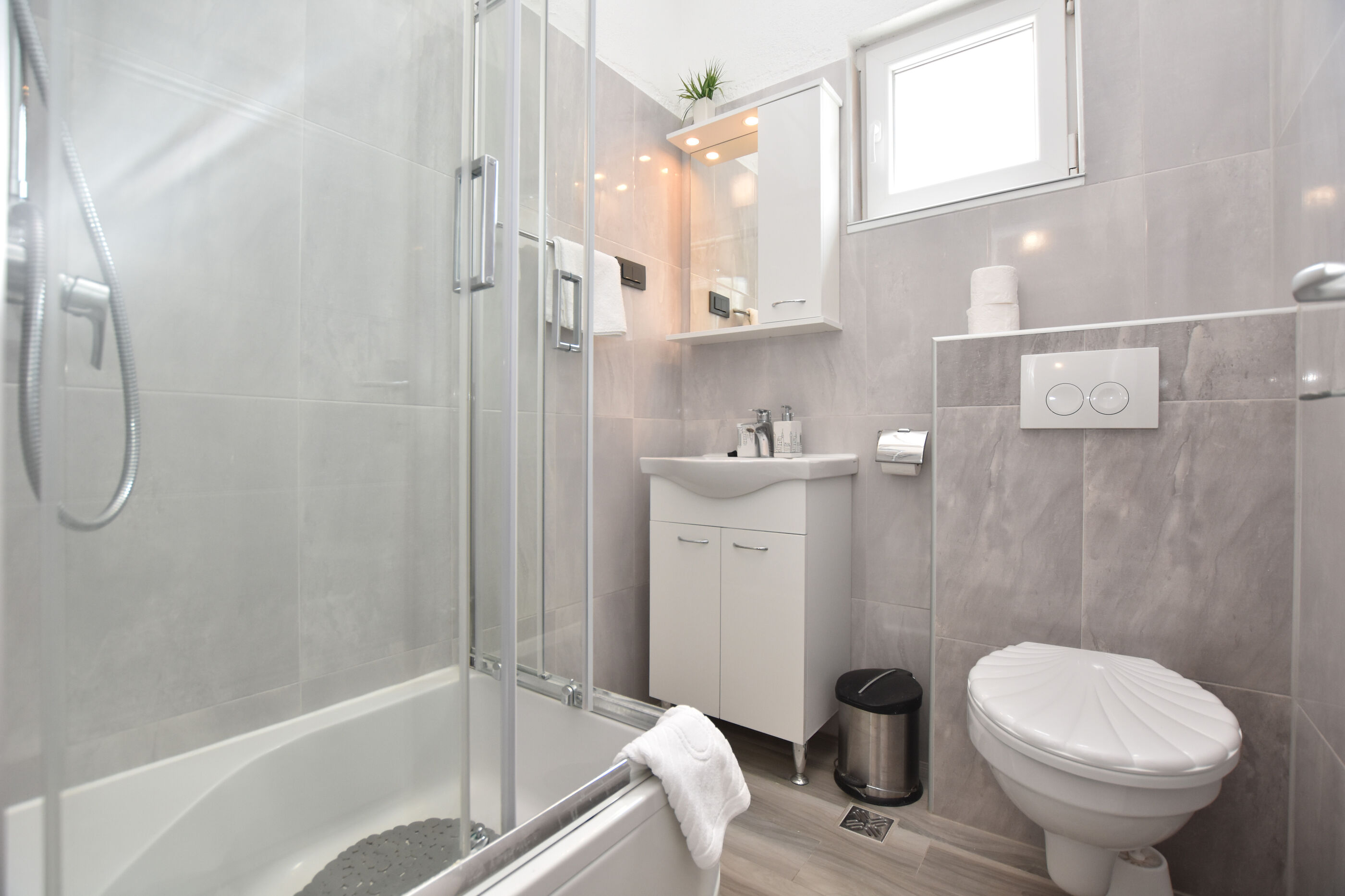 Apartments Zorana 95541-A1