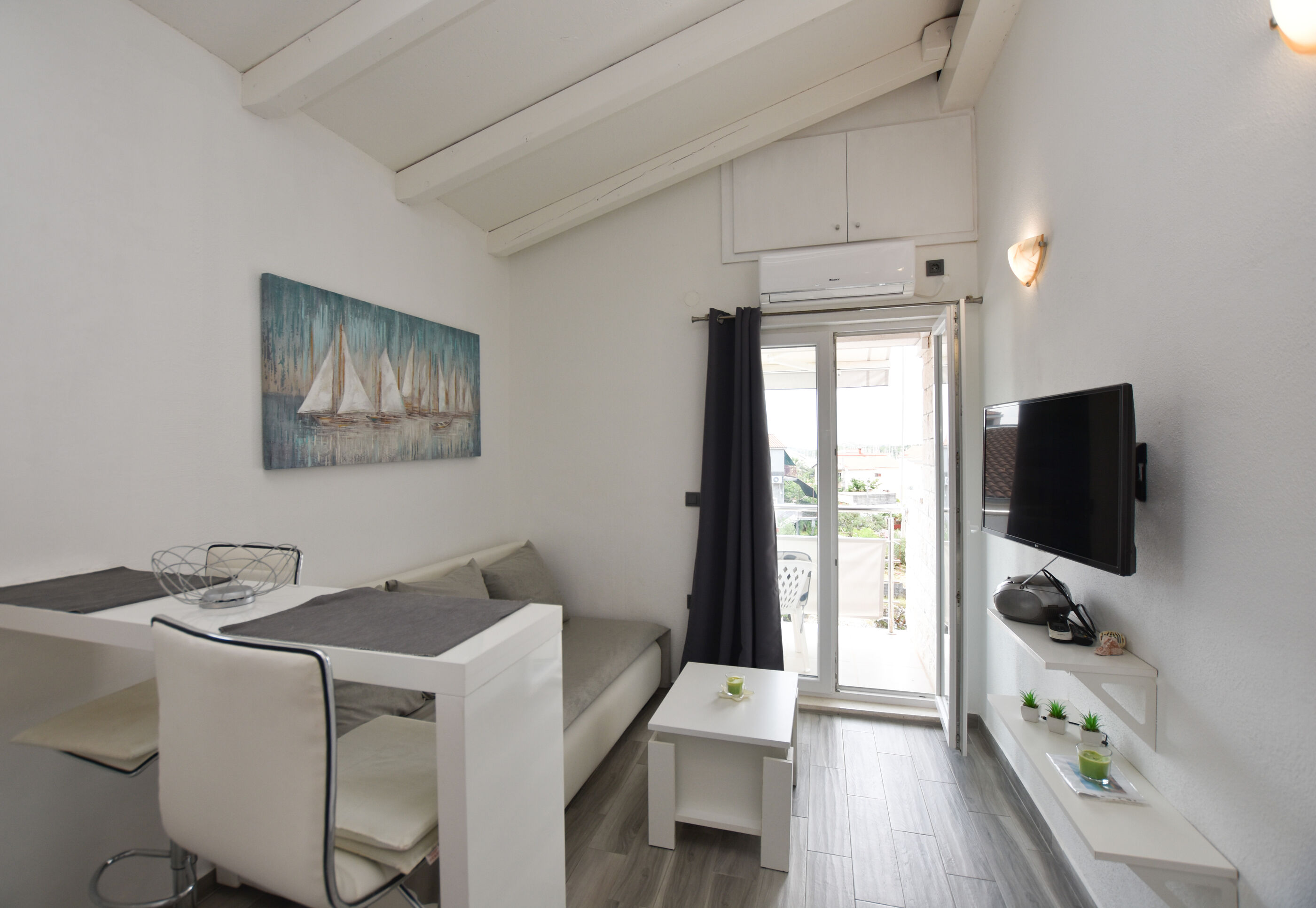 Apartments Zorana 95541-A1