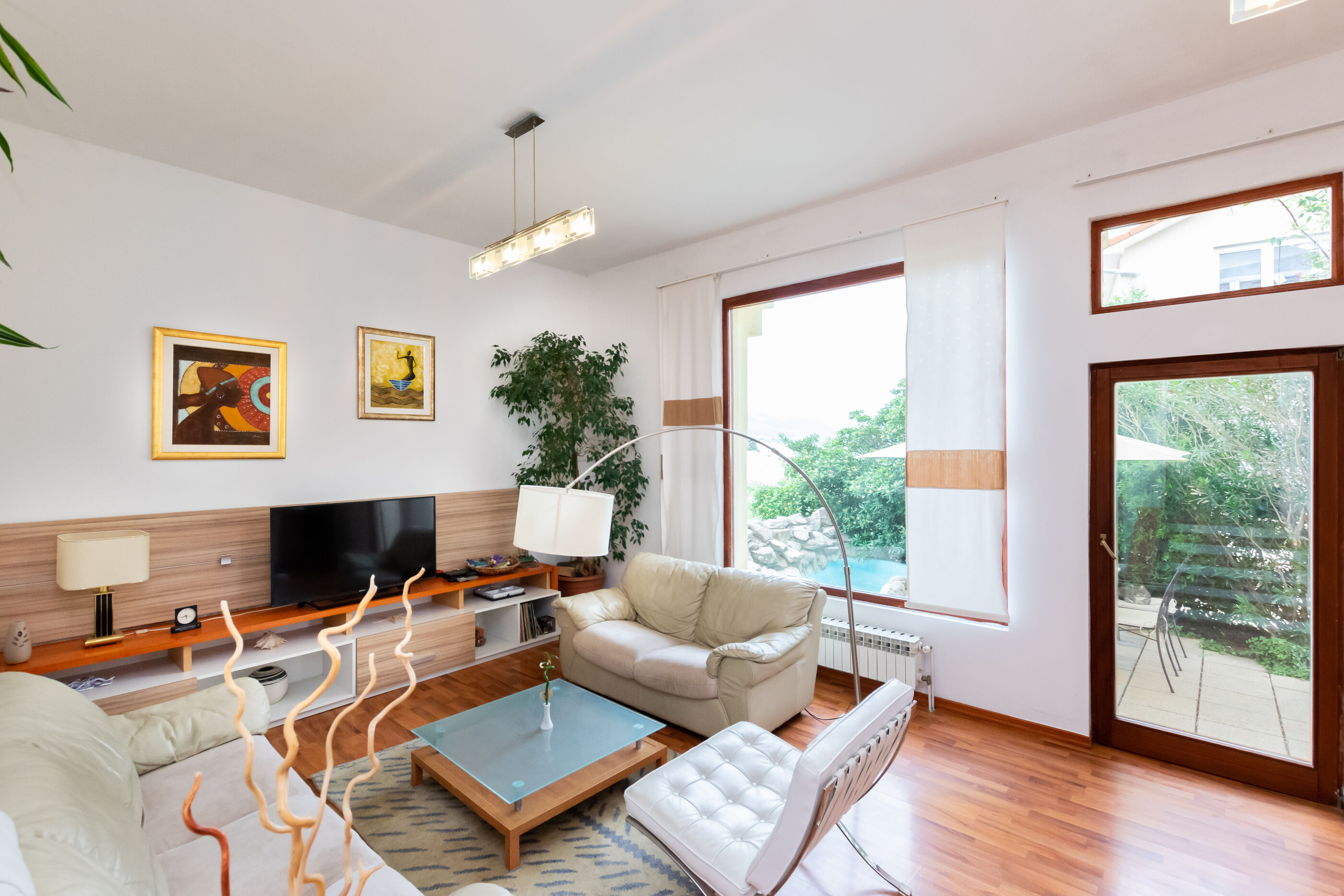 House Mirjana 16221-K1