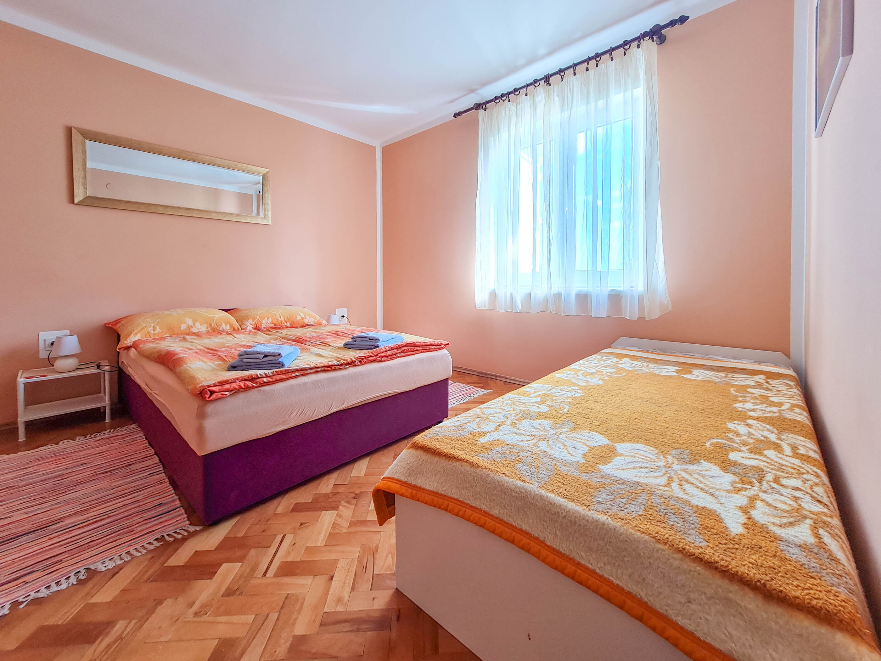 Apartment Roses 83121-A1