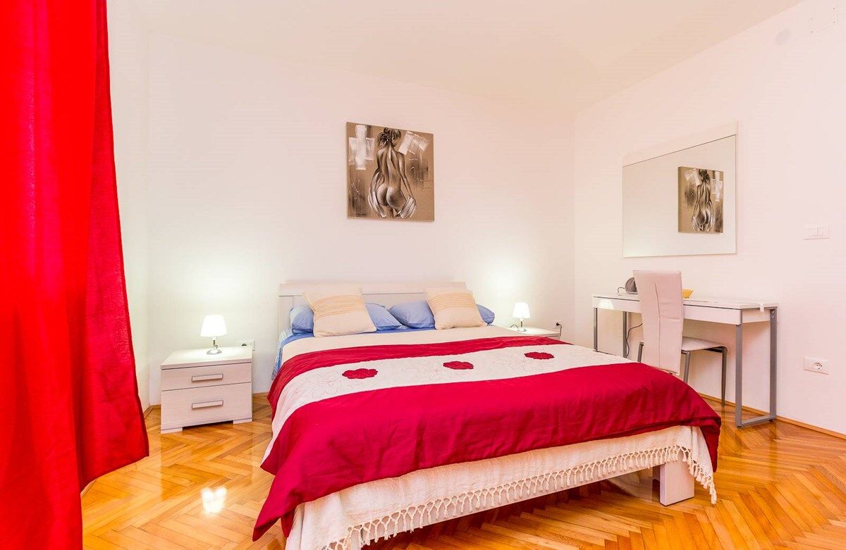 Apartments Casa Racchi 76091-A2