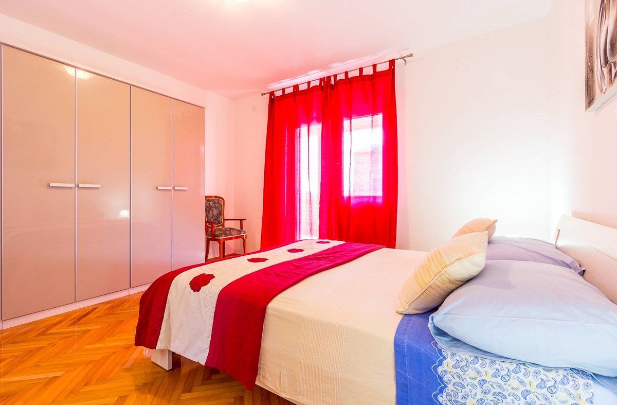 Apartments Casa Racchi 76091-A2