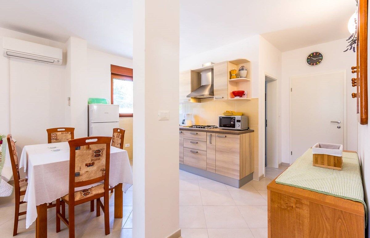 Apartments Casa Racchi 76091-A2