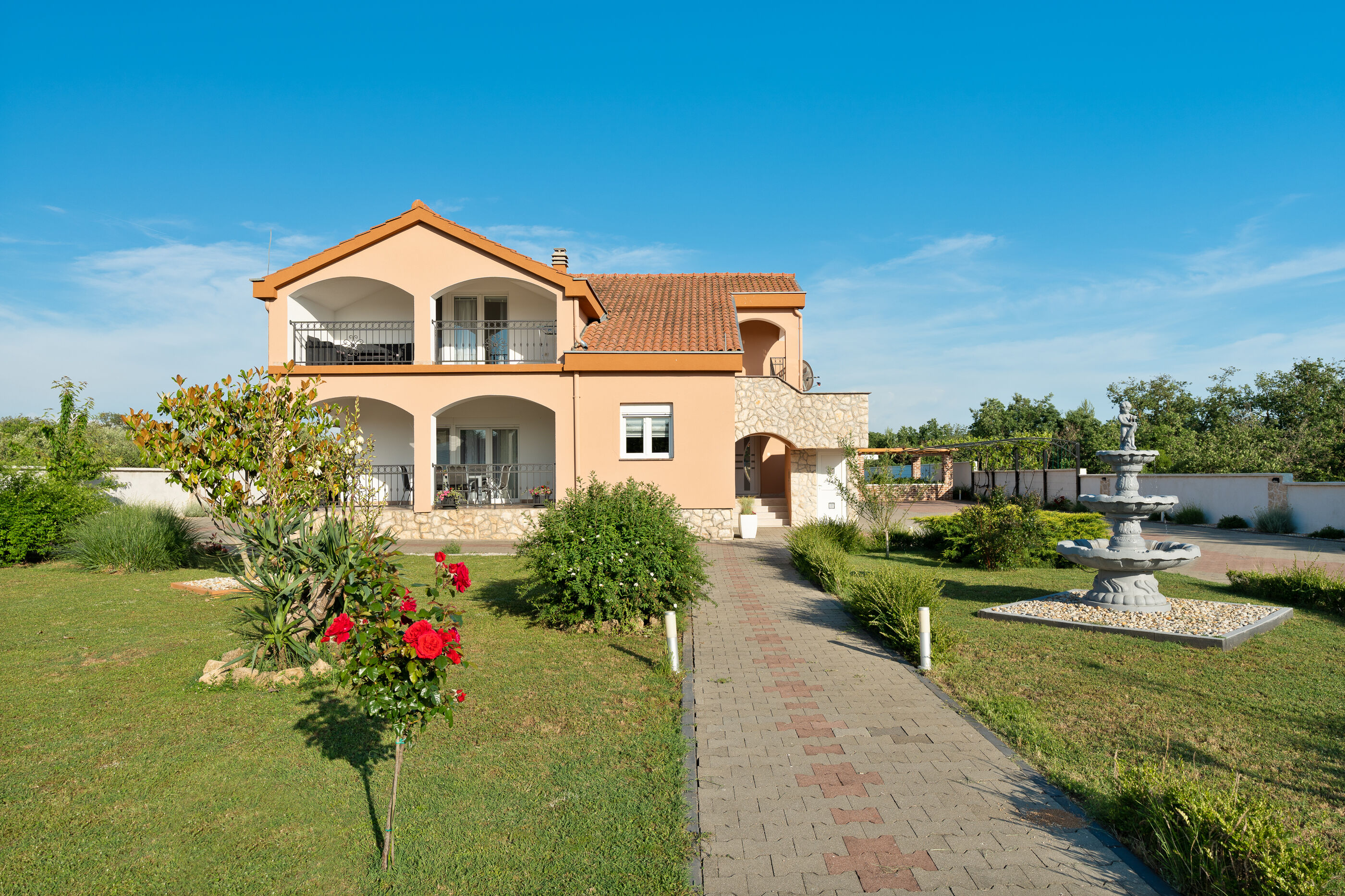 House Leonardo V9011-K1