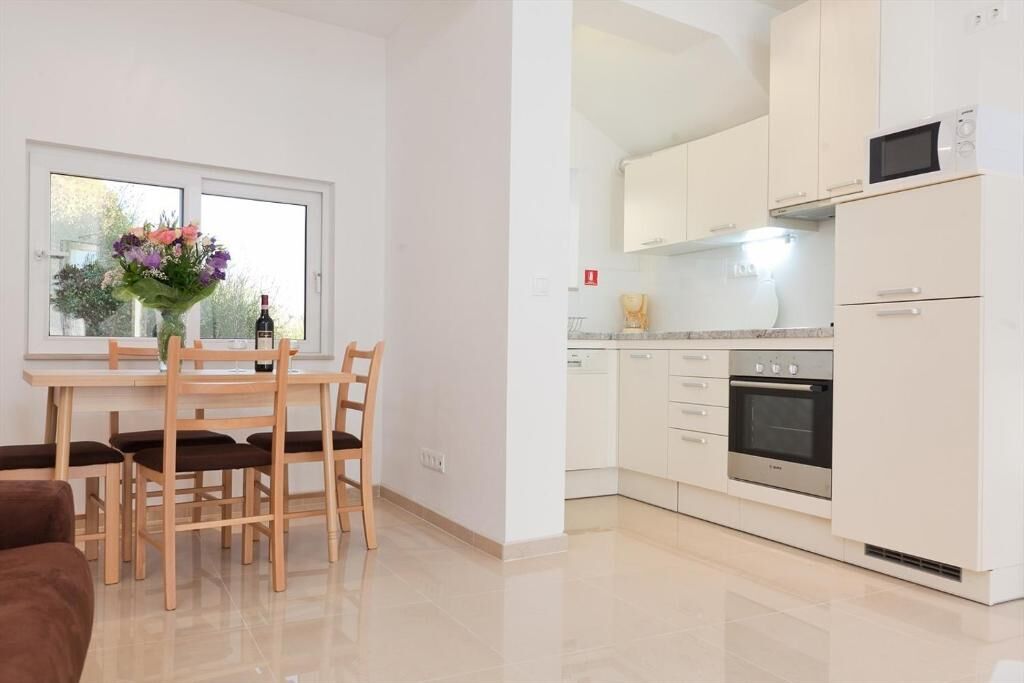 Apartments Paradise 95691-A1