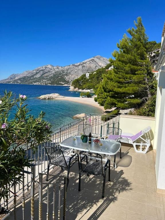 Apartments Paradise 95691-A1